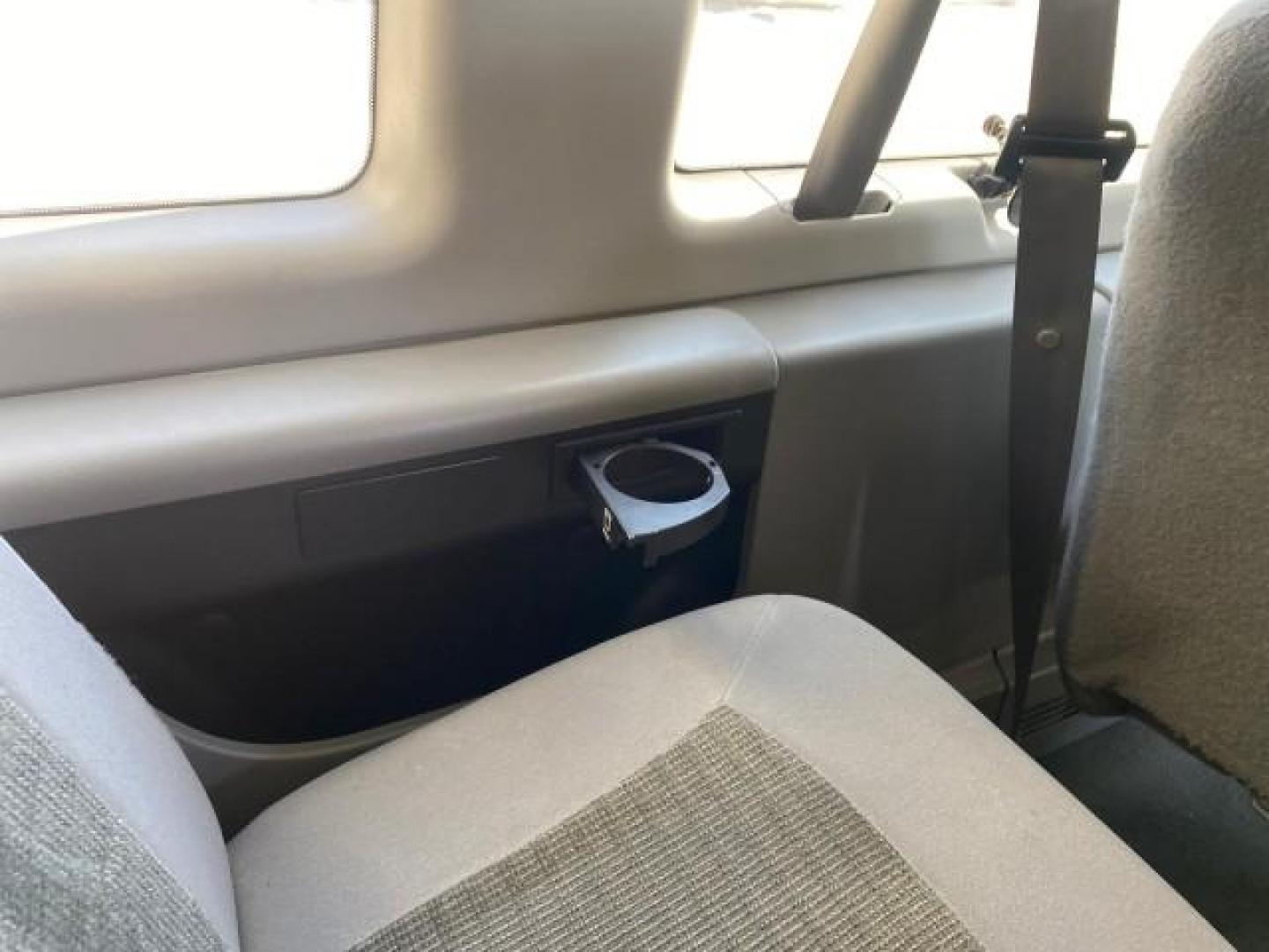 2005 Silver Metallic /Medium Flint Ford Econoline Wagon XLT E350 15 PASS LOW MILES 64,506 (1FBSS31L65H) with an 5.4L EFI V8 Engine engine, Automatic transmission, located at 4701 North Dixie Hwy, Pompano Beach, FL, 33064, (954) 422-2889, 26.240938, -80.123474 - OUR WEBPAGE FLORIDACARS1.COM HAS OVER 100 PHOTOS AND FREE CARFAX LINK 2005 FORD E-SERIES E-350 SD XLT WE HAVE 4 NEW TIRES INCLUDED VIN: 1FBSS31L65HA83248 1 F B S S 3 1 L 6 5 H A 8 3 2 4 8 VAN 5.4L V8 F TOW PKG WE ADDED NEW CLOTH HEADLINER SAGGING FROM AGE GASOLINE REAR WHEEL DRIVE Top Features Cloth - Photo#90