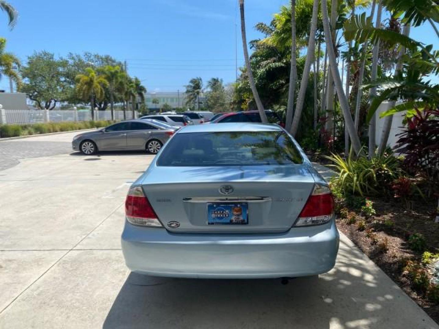 2005 Sky Blue Pearl /Stone Toyota Camry LE FL LOW MILES SUNROOF LEATHER (4T1BE32K25U) with an 2.4L DOHC SEFI Vvti 16-Valve 4-Cyl Engine engine, Automatic transmission, located at 4701 North Dixie Hwy, Pompano Beach, FL, 33064, (954) 422-2889, 26.240938, -80.123474 - OUR WEBPAGE FLORIDACARS1.COM HAS OVER 100 PHOTOS AND FREE CARFAX LINK 2005 TOYOTA CAMRY LE SUNROOF LEATHER VIN: 4T1BE32K25U531416 4 T 1 B E 3 2 K 2 5 U 5 3 1 4 1 6 SEDAN 4 DR 2.4L I4 F DOHC 16V 4 CYL 34 MPG GASOLINE FRONT WHEEL DRIVE Top Features JBL Sound System Leather Seats Basic Features ABS Bra - Photo#6