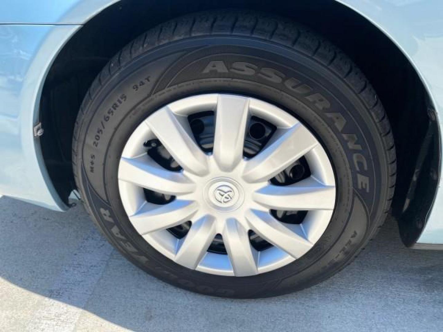 2005 Sky Blue Pearl /Stone Toyota Camry LE FL LOW MILES SUNROOF LEATHER (4T1BE32K25U) with an 2.4L DOHC SEFI Vvti 16-Valve 4-Cyl Engine engine, Automatic transmission, located at 4701 North Dixie Hwy, Pompano Beach, FL, 33064, (954) 422-2889, 26.240938, -80.123474 - OUR WEBPAGE FLORIDACARS1.COM HAS OVER 100 PHOTOS AND FREE CARFAX LINK 2005 TOYOTA CAMRY LE SUNROOF LEATHER VIN: 4T1BE32K25U531416 4 T 1 B E 3 2 K 2 5 U 5 3 1 4 1 6 SEDAN 4 DR 2.4L I4 F DOHC 16V 4 CYL 34 MPG GASOLINE FRONT WHEEL DRIVE Top Features JBL Sound System Leather Seats Basic Features ABS Bra - Photo#19