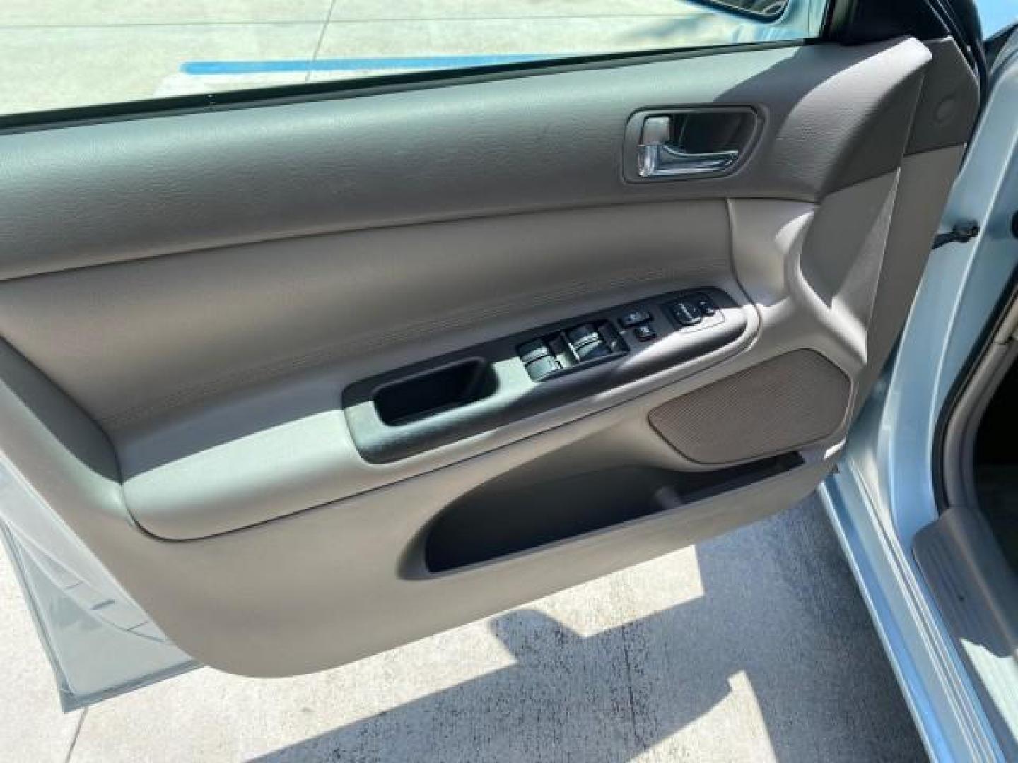 2005 Sky Blue Pearl /Stone Toyota Camry LE FL LOW MILES SUNROOF LEATHER (4T1BE32K25U) with an 2.4L DOHC SEFI Vvti 16-Valve 4-Cyl Engine engine, Automatic transmission, located at 4701 North Dixie Hwy, Pompano Beach, FL, 33064, (954) 422-2889, 26.240938, -80.123474 - OUR WEBPAGE FLORIDACARS1.COM HAS OVER 100 PHOTOS AND FREE CARFAX LINK 2005 TOYOTA CAMRY LE SUNROOF LEATHER VIN: 4T1BE32K25U531416 4 T 1 B E 3 2 K 2 5 U 5 3 1 4 1 6 SEDAN 4 DR 2.4L I4 F DOHC 16V 4 CYL 34 MPG GASOLINE FRONT WHEEL DRIVE Top Features JBL Sound System Leather Seats Basic Features ABS Bra - Photo#31