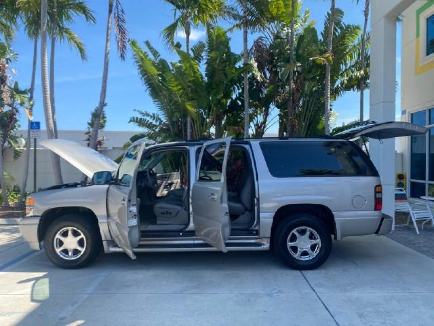 2005 Steel Gray Metallic /Stone Gray GMC Yukon XL Denali AWD LOW MILES 60,526 (1GKFK66U55J) with an 6.0L Vortec 6000 V8 SFI Engine engine, Automatic transmission, located at 4701 North Dixie Hwy, Pompano Beach, FL, 33064, (954) 422-2889, 26.240938, -80.123474 - OUR WEBPAGE FLORIDACARS1.COM HAS OVER 100 PHOTOS AND FREE CARFAX LINK 2005 GMC YUKON XL DENALI VIN: 1GKFK66U55J166568 1 G K F K 6 6 U 5 5 J 1 6 6 5 6 8 4 DOOR WAGON/SPORT UTILITY 6.0L V8 F GASOLINE ALL WHEEL DRIVE Top Features 4WD/AWD Rear Air Conditioning Alloy Wheels Rear Seat Heaters BOSE Sound S - Photo#8