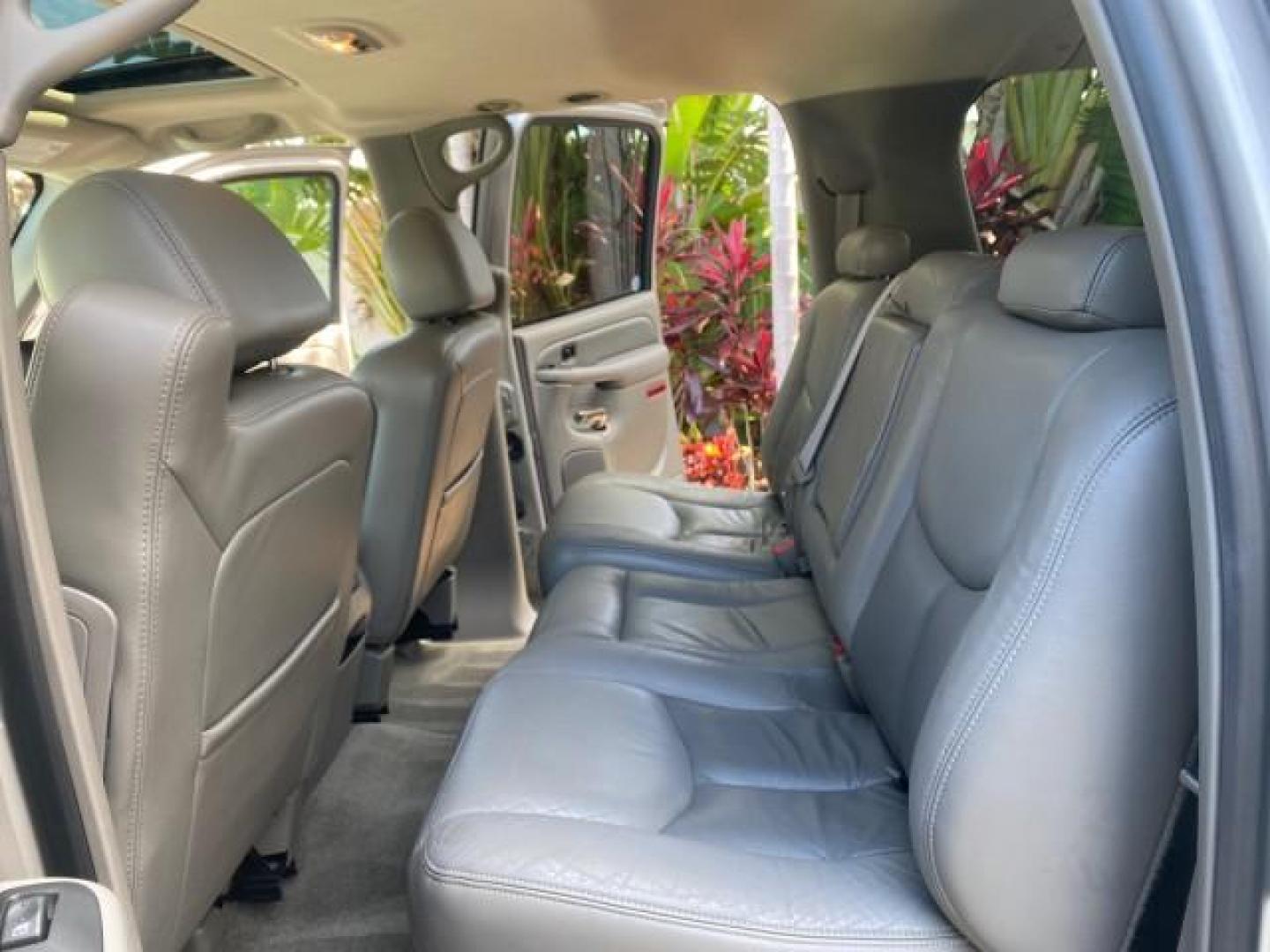 2005 Steel Gray Metallic /Stone Gray GMC Yukon XL Denali AWD LOW MILES 60,526 (1GKFK66U55J) with an 6.0L Vortec 6000 V8 SFI Engine engine, Automatic transmission, located at 4701 North Dixie Hwy, Pompano Beach, FL, 33064, (954) 422-2889, 26.240938, -80.123474 - OUR WEBPAGE FLORIDACARS1.COM HAS OVER 100 PHOTOS AND FREE CARFAX LINK 2005 GMC YUKON XL DENALI VIN: 1GKFK66U55J166568 1 G K F K 6 6 U 5 5 J 1 6 6 5 6 8 4 DOOR WAGON/SPORT UTILITY 6.0L V8 F GASOLINE ALL WHEEL DRIVE Top Features 4WD/AWD Rear Air Conditioning Alloy Wheels Rear Seat Heaters BOSE Sound S - Photo#14