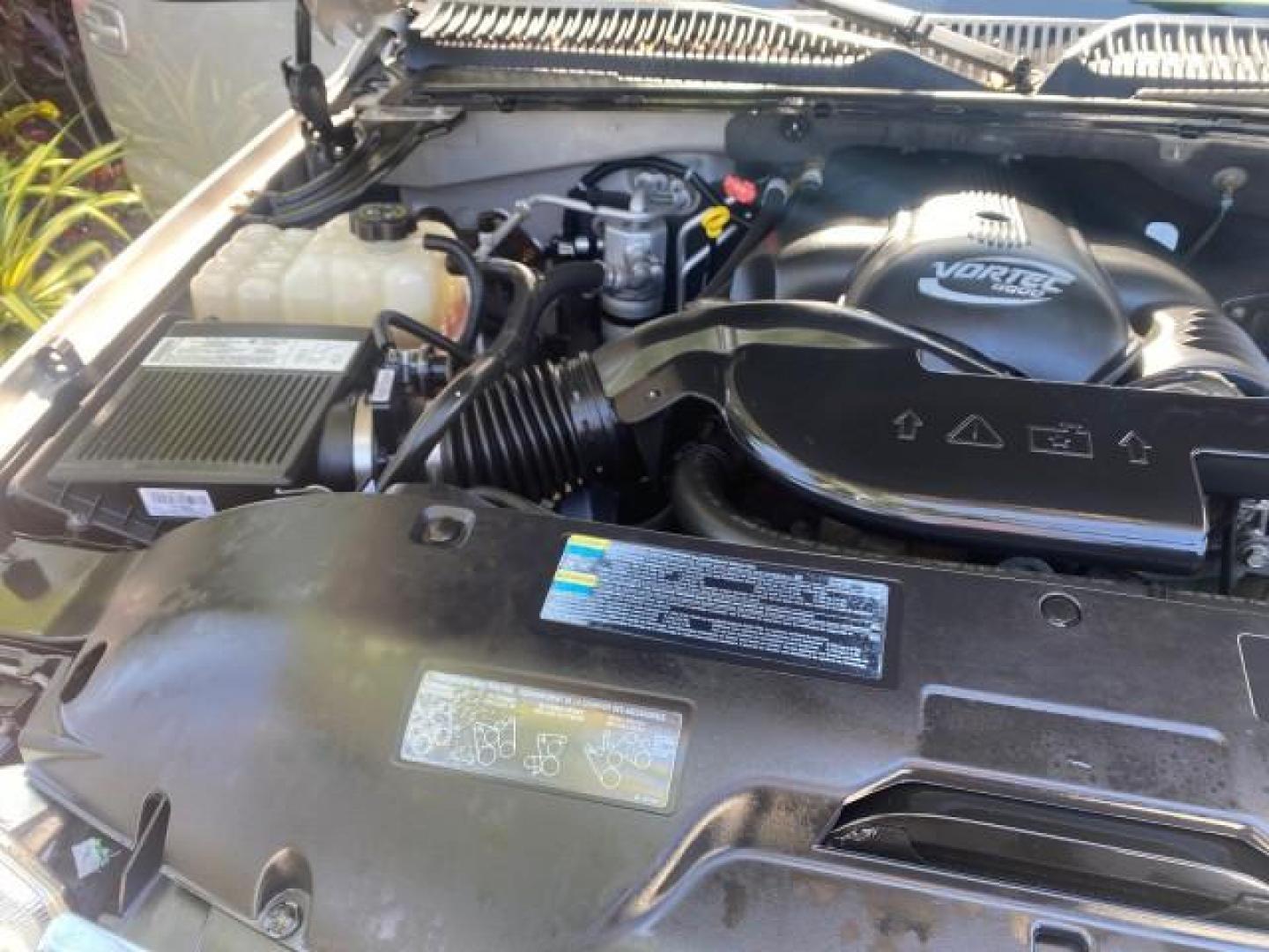 2005 Steel Gray Metallic /Stone Gray GMC Yukon XL Denali AWD LOW MILES 60,526 (1GKFK66U55J) with an 6.0L Vortec 6000 V8 SFI Engine engine, Automatic transmission, located at 4701 North Dixie Hwy, Pompano Beach, FL, 33064, (954) 422-2889, 26.240938, -80.123474 - OUR WEBPAGE FLORIDACARS1.COM HAS OVER 100 PHOTOS AND FREE CARFAX LINK 2005 GMC YUKON XL DENALI VIN: 1GKFK66U55J166568 1 G K F K 6 6 U 5 5 J 1 6 6 5 6 8 4 DOOR WAGON/SPORT UTILITY 6.0L V8 F GASOLINE ALL WHEEL DRIVE Top Features 4WD/AWD Rear Air Conditioning Alloy Wheels Rear Seat Heaters BOSE Sound S - Photo#24
