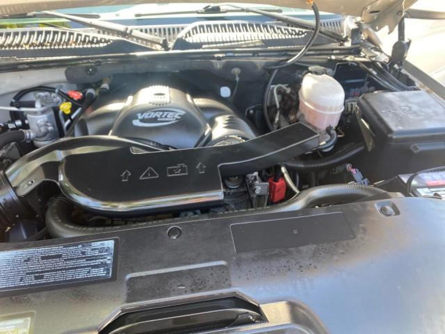 2005 Steel Gray Metallic /Stone Gray GMC Yukon XL Denali AWD LOW MILES 60,526 (1GKFK66U55J) with an 6.0L Vortec 6000 V8 SFI Engine engine, Automatic transmission, located at 4701 North Dixie Hwy, Pompano Beach, FL, 33064, (954) 422-2889, 26.240938, -80.123474 - OUR WEBPAGE FLORIDACARS1.COM HAS OVER 100 PHOTOS AND FREE CARFAX LINK 2005 GMC YUKON XL DENALI VIN: 1GKFK66U55J166568 1 G K F K 6 6 U 5 5 J 1 6 6 5 6 8 4 DOOR WAGON/SPORT UTILITY 6.0L V8 F GASOLINE ALL WHEEL DRIVE Top Features 4WD/AWD Rear Air Conditioning Alloy Wheels Rear Seat Heaters BOSE Sound S - Photo#25