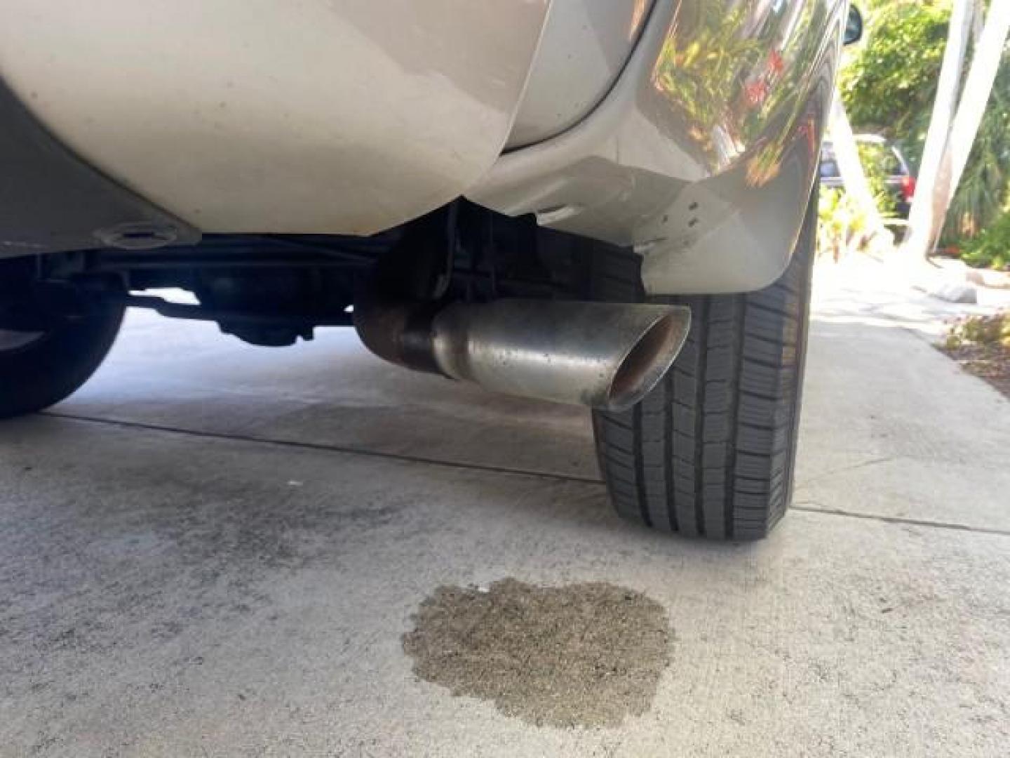 2005 Steel Gray Metallic /Stone Gray GMC Yukon XL Denali AWD LOW MILES 60,526 (1GKFK66U55J) with an 6.0L Vortec 6000 V8 SFI Engine engine, Automatic transmission, located at 4701 North Dixie Hwy, Pompano Beach, FL, 33064, (954) 422-2889, 26.240938, -80.123474 - OUR WEBPAGE FLORIDACARS1.COM HAS OVER 100 PHOTOS AND FREE CARFAX LINK 2005 GMC YUKON XL DENALI VIN: 1GKFK66U55J166568 1 G K F K 6 6 U 5 5 J 1 6 6 5 6 8 4 DOOR WAGON/SPORT UTILITY 6.0L V8 F GASOLINE ALL WHEEL DRIVE Top Features 4WD/AWD Rear Air Conditioning Alloy Wheels Rear Seat Heaters BOSE Sound S - Photo#84