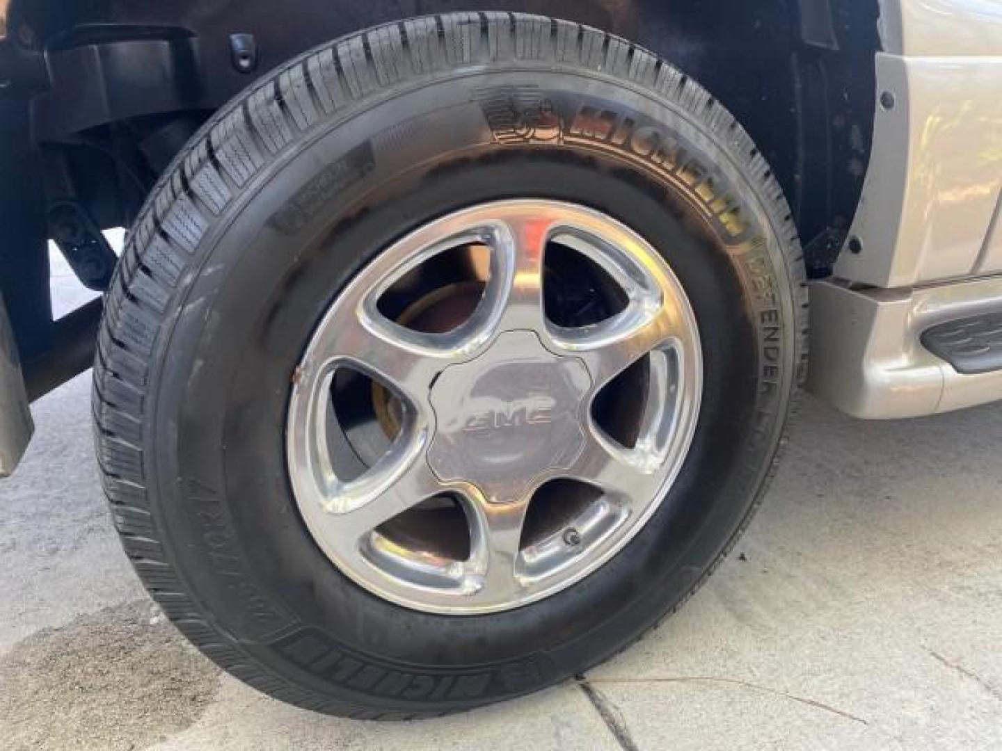 2005 Steel Gray Metallic /Stone Gray GMC Yukon XL Denali AWD LOW MILES 60,526 (1GKFK66U55J) with an 6.0L Vortec 6000 V8 SFI Engine engine, Automatic transmission, located at 4701 North Dixie Hwy, Pompano Beach, FL, 33064, (954) 422-2889, 26.240938, -80.123474 - OUR WEBPAGE FLORIDACARS1.COM HAS OVER 100 PHOTOS AND FREE CARFAX LINK 2005 GMC YUKON XL DENALI VIN: 1GKFK66U55J166568 1 G K F K 6 6 U 5 5 J 1 6 6 5 6 8 4 DOOR WAGON/SPORT UTILITY 6.0L V8 F GASOLINE ALL WHEEL DRIVE Top Features 4WD/AWD Rear Air Conditioning Alloy Wheels Rear Seat Heaters BOSE Sound S - Photo#85