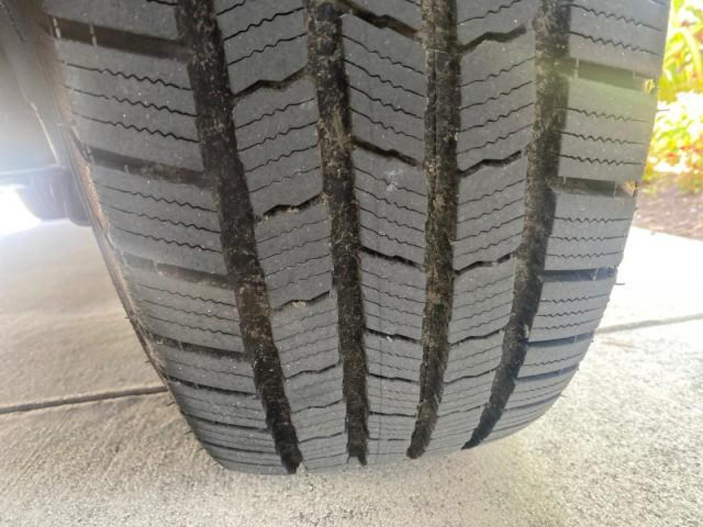 2005 Steel Gray Metallic /Stone Gray GMC Yukon XL Denali AWD LOW MILES 60,526 (1GKFK66U55J) with an 6.0L Vortec 6000 V8 SFI Engine engine, Automatic transmission, located at 4701 North Dixie Hwy, Pompano Beach, FL, 33064, (954) 422-2889, 26.240938, -80.123474 - OUR WEBPAGE FLORIDACARS1.COM HAS OVER 100 PHOTOS AND FREE CARFAX LINK 2005 GMC YUKON XL DENALI VIN: 1GKFK66U55J166568 1 G K F K 6 6 U 5 5 J 1 6 6 5 6 8 4 DOOR WAGON/SPORT UTILITY 6.0L V8 F GASOLINE ALL WHEEL DRIVE Top Features 4WD/AWD Rear Air Conditioning Alloy Wheels Rear Seat Heaters BOSE Sound S - Photo#86