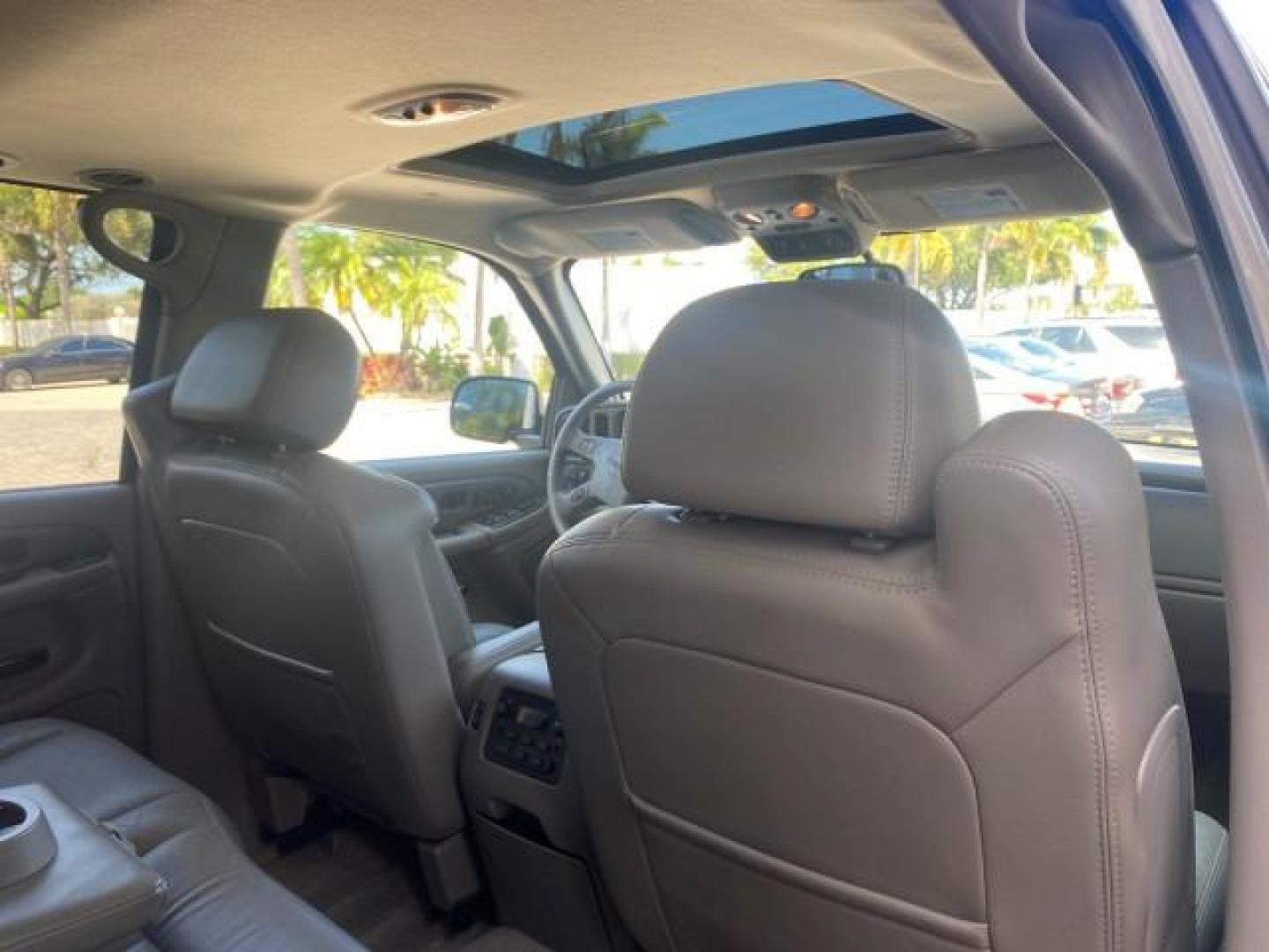 2005 Steel Gray Metallic /Stone Gray GMC Yukon XL Denali AWD LOW MILES 60,526 (1GKFK66U55J) with an 6.0L Vortec 6000 V8 SFI Engine engine, Automatic transmission, located at 4701 North Dixie Hwy, Pompano Beach, FL, 33064, (954) 422-2889, 26.240938, -80.123474 - OUR WEBPAGE FLORIDACARS1.COM HAS OVER 100 PHOTOS AND FREE CARFAX LINK 2005 GMC YUKON XL DENALI VIN: 1GKFK66U55J166568 1 G K F K 6 6 U 5 5 J 1 6 6 5 6 8 4 DOOR WAGON/SPORT UTILITY 6.0L V8 F GASOLINE ALL WHEEL DRIVE Top Features 4WD/AWD Rear Air Conditioning Alloy Wheels Rear Seat Heaters BOSE Sound S - Photo#92