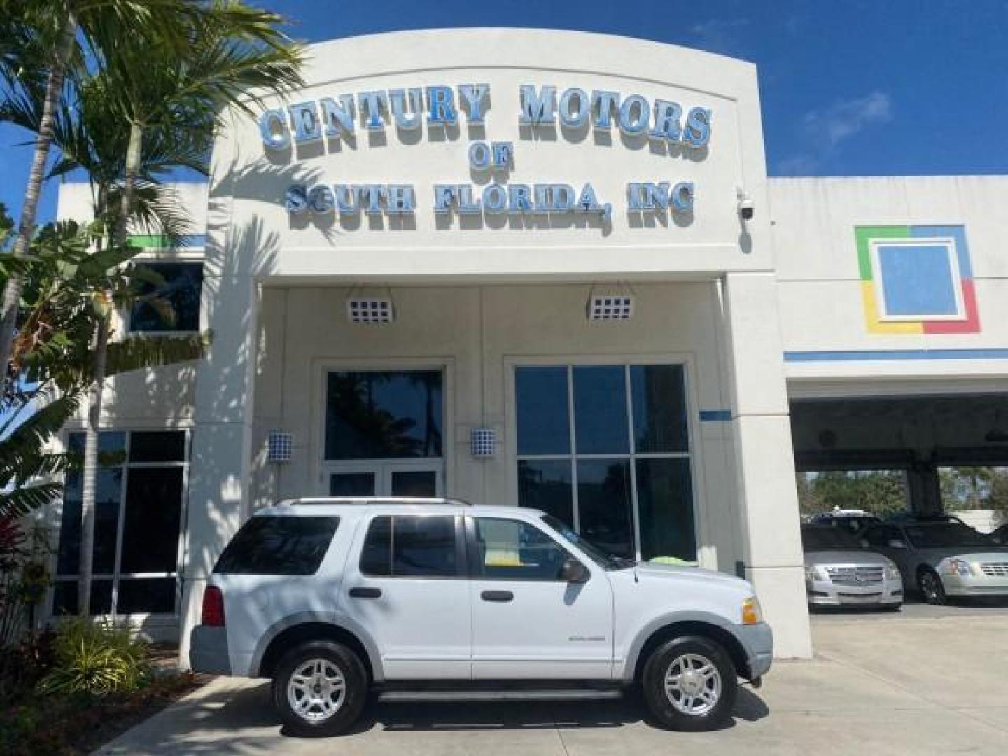 2002 Oxford White /Graphite Ford Explorer XLS FL RUNS LIKE NEW (1FMZU62E22U) with an 4.0L SOHC SEFI V6 Engine engine, Automatic transmission, located at 4701 North Dixie Hwy, Pompano Beach, FL, 33064, (954) 422-2889, 26.240938, -80.123474 - OUR WEBPAGE FLORIDACARS1.COM HAS OVER 100 PHOTOS AND FREE CARFAX LINK 2002 FORD EXPLORER XLS VIN: 1FMZU62E22UA45584 1 F M Z U 6 2 E 2 2 U A 4 5 5 8 4 4 DOOR WAGON/SPORT UTILITY 4.0L V6 F SOHC GASOLINE REAR WHEEL DRIVE Highlighted Features Full Roof Rack Tow Hitch CD Audio Power Windows Power Locks A - Photo#0