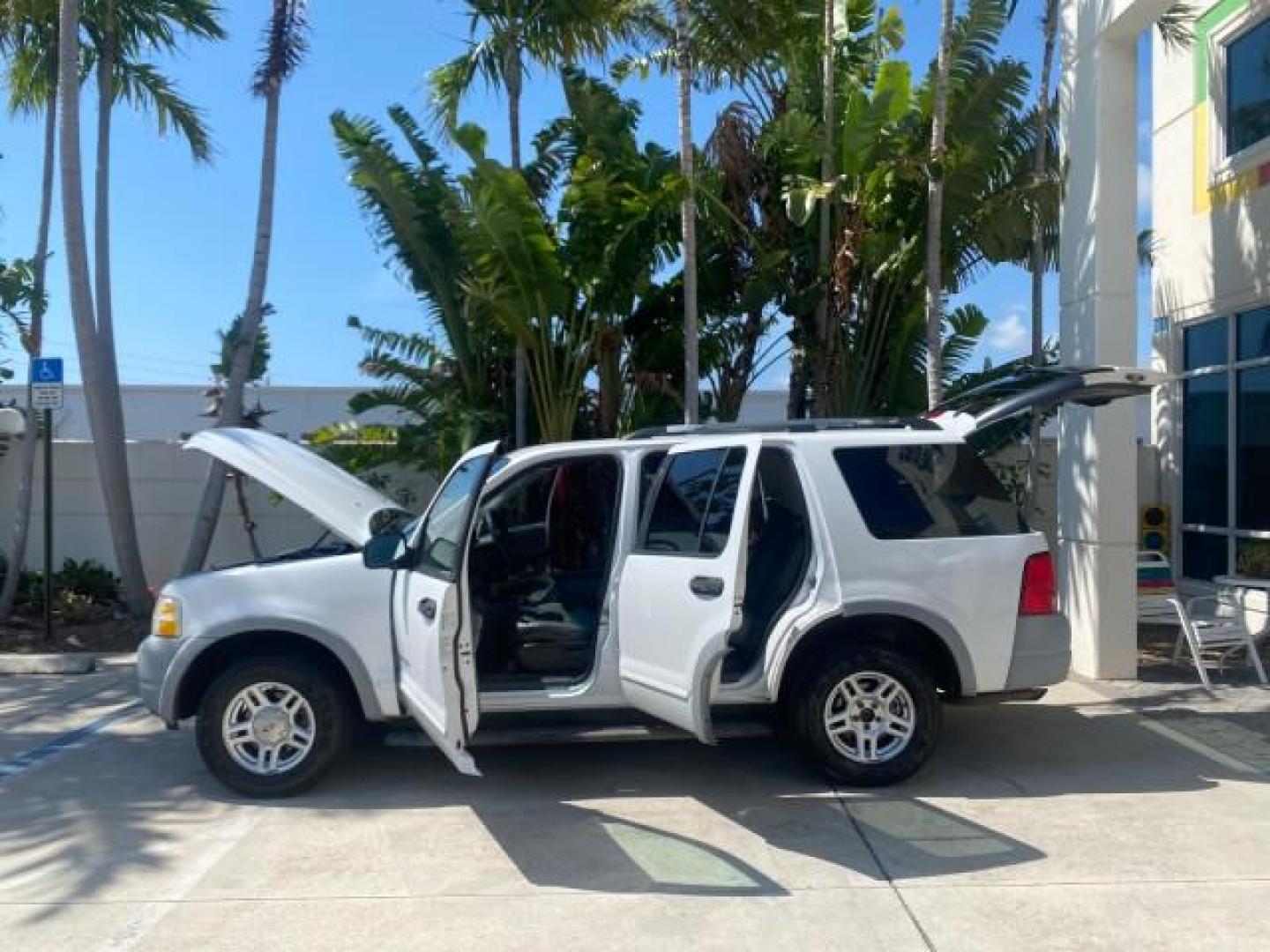 2002 Oxford White /Graphite Ford Explorer XLS FL RUNS LIKE NEW (1FMZU62E22U) with an 4.0L SOHC SEFI V6 Engine engine, Automatic transmission, located at 4701 North Dixie Hwy, Pompano Beach, FL, 33064, (954) 422-2889, 26.240938, -80.123474 - OUR WEBPAGE FLORIDACARS1.COM HAS OVER 100 PHOTOS AND FREE CARFAX LINK 2002 FORD EXPLORER XLS VIN: 1FMZU62E22UA45584 1 F M Z U 6 2 E 2 2 U A 4 5 5 8 4 4 DOOR WAGON/SPORT UTILITY 4.0L V6 F SOHC GASOLINE REAR WHEEL DRIVE Highlighted Features Full Roof Rack Tow Hitch CD Audio Power Windows Power Locks A - Photo#8