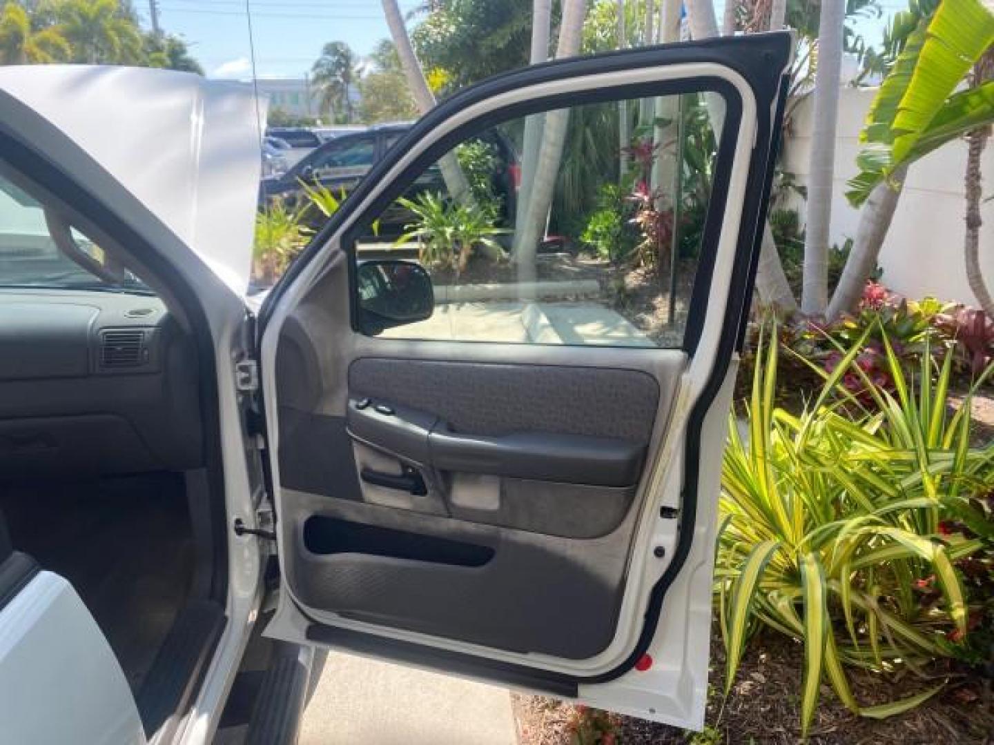 2002 Oxford White /Graphite Ford Explorer XLS FL RUNS LIKE NEW (1FMZU62E22U) with an 4.0L SOHC SEFI V6 Engine engine, Automatic transmission, located at 4701 North Dixie Hwy, Pompano Beach, FL, 33064, (954) 422-2889, 26.240938, -80.123474 - OUR WEBPAGE FLORIDACARS1.COM HAS OVER 100 PHOTOS AND FREE CARFAX LINK 2002 FORD EXPLORER XLS VIN: 1FMZU62E22UA45584 1 F M Z U 6 2 E 2 2 U A 4 5 5 8 4 4 DOOR WAGON/SPORT UTILITY 4.0L V6 F SOHC GASOLINE REAR WHEEL DRIVE Highlighted Features Full Roof Rack Tow Hitch CD Audio Power Windows Power Locks A - Photo#11