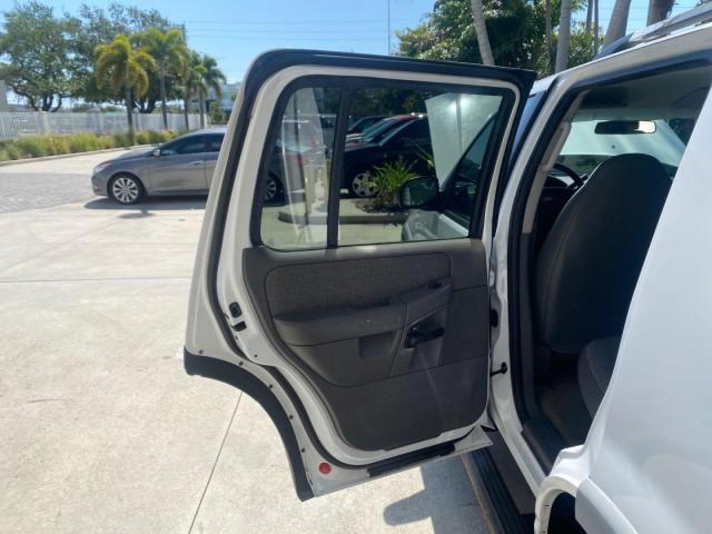 2002 Oxford White /Graphite Ford Explorer XLS FL RUNS LIKE NEW (1FMZU62E22U) with an 4.0L SOHC SEFI V6 Engine engine, Automatic transmission, located at 4701 North Dixie Hwy, Pompano Beach, FL, 33064, (954) 422-2889, 26.240938, -80.123474 - OUR WEBPAGE FLORIDACARS1.COM HAS OVER 100 PHOTOS AND FREE CARFAX LINK 2002 FORD EXPLORER XLS VIN: 1FMZU62E22UA45584 1 F M Z U 6 2 E 2 2 U A 4 5 5 8 4 4 DOOR WAGON/SPORT UTILITY 4.0L V6 F SOHC GASOLINE REAR WHEEL DRIVE Highlighted Features Full Roof Rack Tow Hitch CD Audio Power Windows Power Locks A - Photo#13