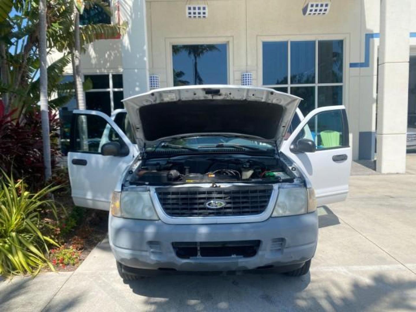 2002 Oxford White /Graphite Ford Explorer XLS FL RUNS LIKE NEW (1FMZU62E22U) with an 4.0L SOHC SEFI V6 Engine engine, Automatic transmission, located at 4701 North Dixie Hwy, Pompano Beach, FL, 33064, (954) 422-2889, 26.240938, -80.123474 - OUR WEBPAGE FLORIDACARS1.COM HAS OVER 100 PHOTOS AND FREE CARFAX LINK 2002 FORD EXPLORER XLS VIN: 1FMZU62E22UA45584 1 F M Z U 6 2 E 2 2 U A 4 5 5 8 4 4 DOOR WAGON/SPORT UTILITY 4.0L V6 F SOHC GASOLINE REAR WHEEL DRIVE Highlighted Features Full Roof Rack Tow Hitch CD Audio Power Windows Power Locks A - Photo#16