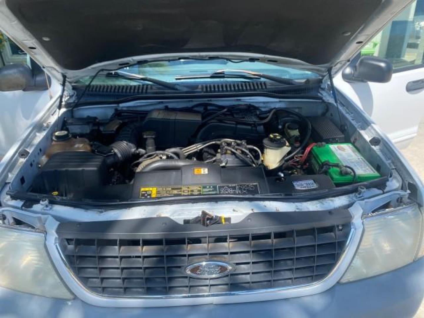 2002 Oxford White /Graphite Ford Explorer XLS FL RUNS LIKE NEW (1FMZU62E22U) with an 4.0L SOHC SEFI V6 Engine engine, Automatic transmission, located at 4701 North Dixie Hwy, Pompano Beach, FL, 33064, (954) 422-2889, 26.240938, -80.123474 - OUR WEBPAGE FLORIDACARS1.COM HAS OVER 100 PHOTOS AND FREE CARFAX LINK 2002 FORD EXPLORER XLS VIN: 1FMZU62E22UA45584 1 F M Z U 6 2 E 2 2 U A 4 5 5 8 4 4 DOOR WAGON/SPORT UTILITY 4.0L V6 F SOHC GASOLINE REAR WHEEL DRIVE Highlighted Features Full Roof Rack Tow Hitch CD Audio Power Windows Power Locks A - Photo#17