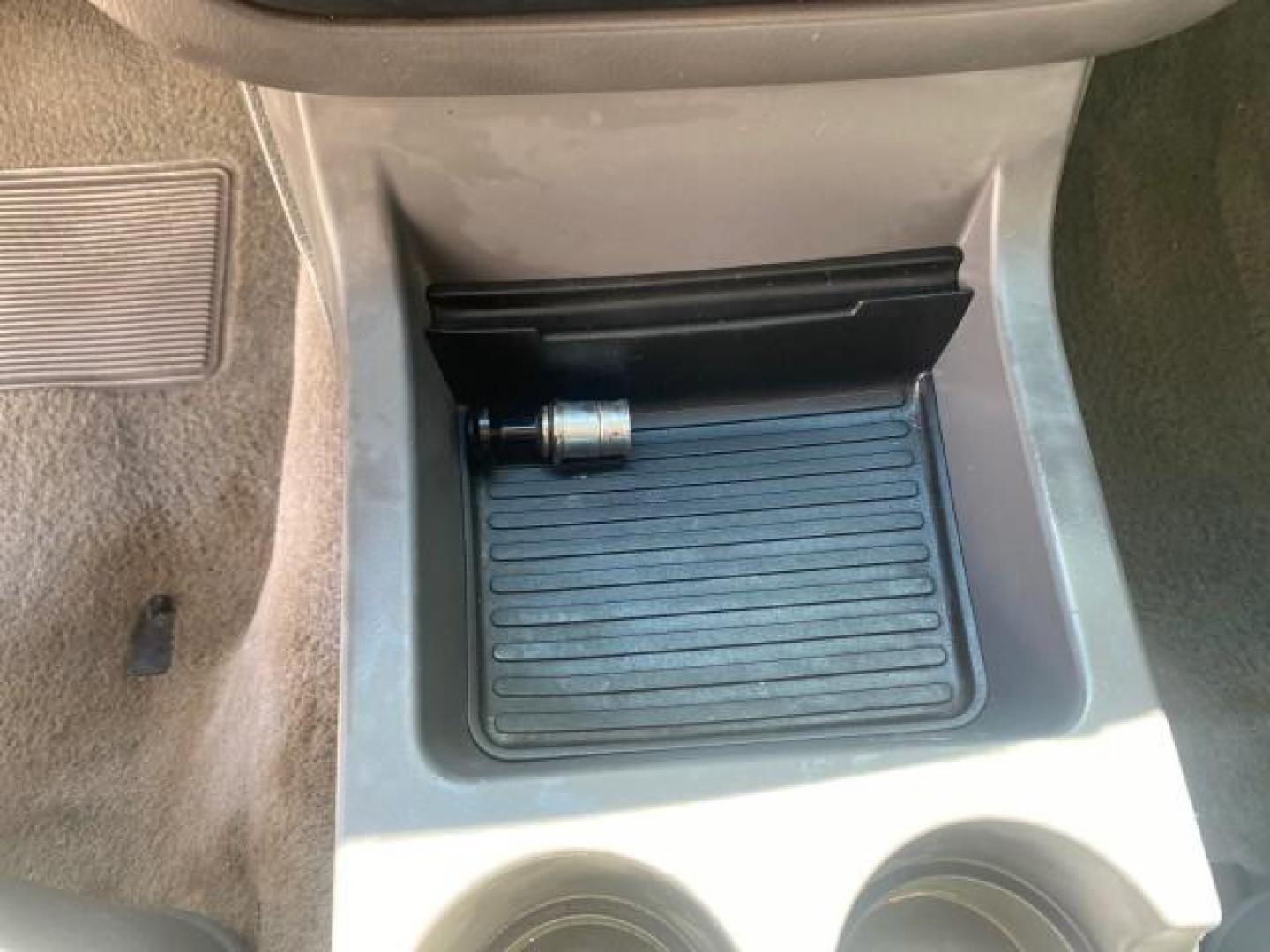 2002 Oxford White /Graphite Ford Explorer XLS FL RUNS LIKE NEW (1FMZU62E22U) with an 4.0L SOHC SEFI V6 Engine engine, Automatic transmission, located at 4701 North Dixie Hwy, Pompano Beach, FL, 33064, (954) 422-2889, 26.240938, -80.123474 - OUR WEBPAGE FLORIDACARS1.COM HAS OVER 100 PHOTOS AND FREE CARFAX LINK 2002 FORD EXPLORER XLS VIN: 1FMZU62E22UA45584 1 F M Z U 6 2 E 2 2 U A 4 5 5 8 4 4 DOOR WAGON/SPORT UTILITY 4.0L V6 F SOHC GASOLINE REAR WHEEL DRIVE Highlighted Features Full Roof Rack Tow Hitch CD Audio Power Windows Power Locks A - Photo#46