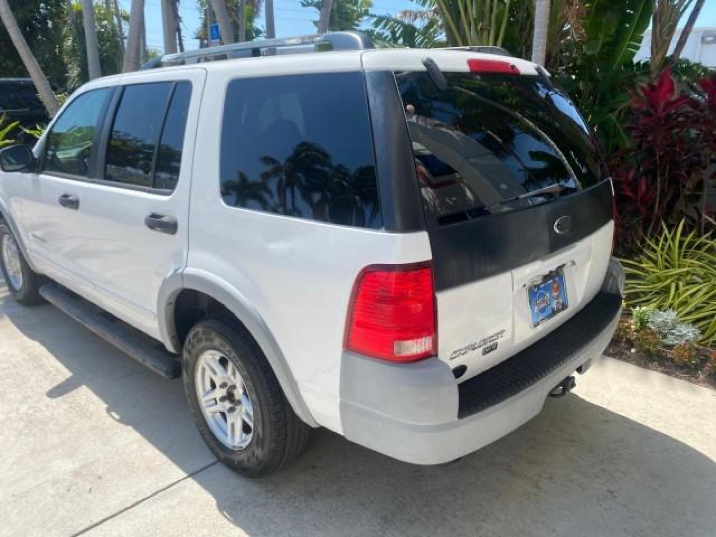2002 Oxford White /Graphite Ford Explorer XLS FL RUNS LIKE NEW (1FMZU62E22U) with an 4.0L SOHC SEFI V6 Engine engine, Automatic transmission, located at 4701 North Dixie Hwy, Pompano Beach, FL, 33064, (954) 422-2889, 26.240938, -80.123474 - OUR WEBPAGE FLORIDACARS1.COM HAS OVER 100 PHOTOS AND FREE CARFAX LINK 2002 FORD EXPLORER XLS VIN: 1FMZU62E22UA45584 1 F M Z U 6 2 E 2 2 U A 4 5 5 8 4 4 DOOR WAGON/SPORT UTILITY 4.0L V6 F SOHC GASOLINE REAR WHEEL DRIVE Highlighted Features Full Roof Rack Tow Hitch CD Audio Power Windows Power Locks A - Photo#66