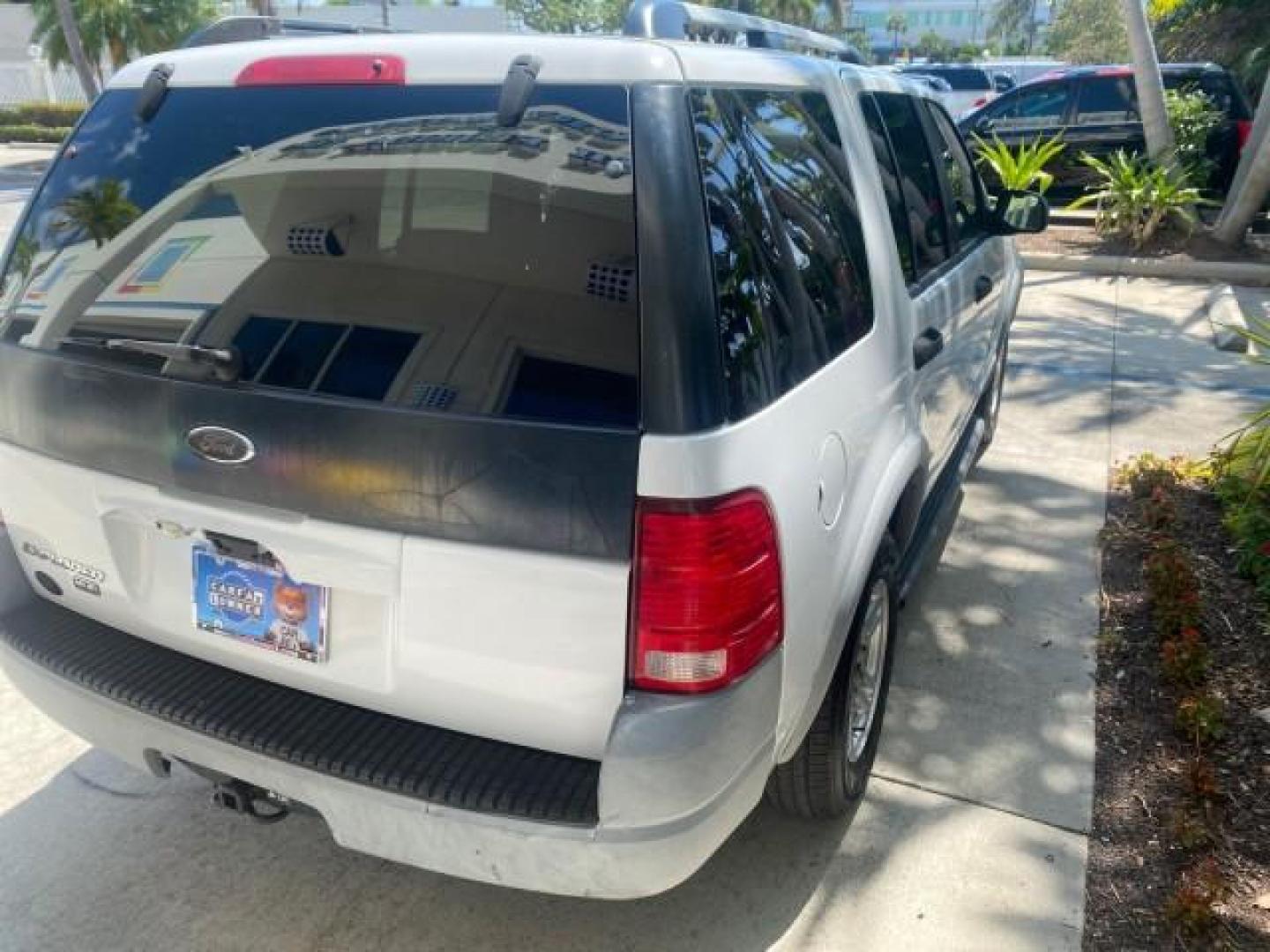 2002 Oxford White /Graphite Ford Explorer XLS FL RUNS LIKE NEW (1FMZU62E22U) with an 4.0L SOHC SEFI V6 Engine engine, Automatic transmission, located at 4701 North Dixie Hwy, Pompano Beach, FL, 33064, (954) 422-2889, 26.240938, -80.123474 - OUR WEBPAGE FLORIDACARS1.COM HAS OVER 100 PHOTOS AND FREE CARFAX LINK 2002 FORD EXPLORER XLS VIN: 1FMZU62E22UA45584 1 F M Z U 6 2 E 2 2 U A 4 5 5 8 4 4 DOOR WAGON/SPORT UTILITY 4.0L V6 F SOHC GASOLINE REAR WHEEL DRIVE Highlighted Features Full Roof Rack Tow Hitch CD Audio Power Windows Power Locks A - Photo#68