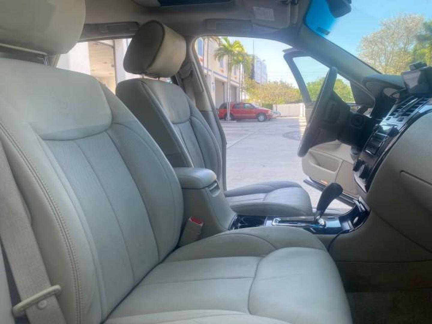 2010 White Diamond Tricoat /Shale/Cocoa Cadillac DTS w/1SC LOW MILES 55,831 FLORIDA (1G6KD5EY9AU) with an Northstar 4.6L DOHC V8 Engine engine, Automatic transmission, located at 4701 North Dixie Hwy, Pompano Beach, FL, 33064, (954) 422-2889, 26.240938, -80.123474 - OUR WEBPAGE FLORIDACARS1.COM HAS OVER 100 PHOTOS AND FREE CARFAX LINK 2010 CADILLAC DTS LUXURY COLLECTION SUNROOF BEAUTIFUL CABRIO VINAL TOP LIKE NEW! ADD $ 5000 PKG! VIN: 1G6KD5EY9AU131997 1 G 6 K D 5 E Y 9 A U 1 3 1 9 9 7 SEDAN 4 DR 4.6L V8 F DOHC 32V GASOLINE FRONT WHEEL DRIVE Top Features A/C Se - Photo#12
