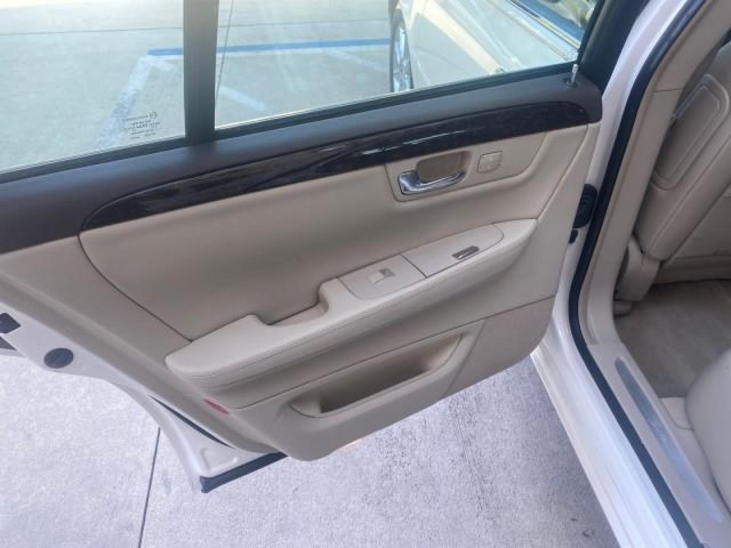 2010 White Diamond Tricoat /Shale/Cocoa Cadillac DTS w/1SC LOW MILES 55,831 FLORIDA (1G6KD5EY9AU) with an Northstar 4.6L DOHC V8 Engine engine, Automatic transmission, located at 4701 North Dixie Hwy, Pompano Beach, FL, 33064, (954) 422-2889, 26.240938, -80.123474 - OUR WEBPAGE FLORIDACARS1.COM HAS OVER 100 PHOTOS AND FREE CARFAX LINK 2010 CADILLAC DTS LUXURY COLLECTION SUNROOF BEAUTIFUL CABRIO VINAL TOP LIKE NEW! ADD $ 5000 PKG! VIN: 1G6KD5EY9AU131997 1 G 6 K D 5 E Y 9 A U 1 3 1 9 9 7 SEDAN 4 DR 4.6L V8 F DOHC 32V GASOLINE FRONT WHEEL DRIVE Top Features A/C Se - Photo#62