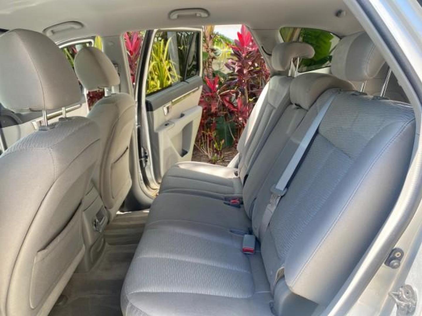 2007 Platinum /Gray Hyundai Santa Fe GLS LOW MILES 37,778 (5NMSG13D77H) with an 2.7L DOHC MPI V6 Engine engine, Automatic transmission, located at 4701 North Dixie Hwy, Pompano Beach, FL, 33064, (954) 422-2889, 26.240938, -80.123474 - OUR WEBPAGE FLORIDACARS1.COM HAS OVER 100 PHOTOS AND FREE CARFAX LINK 2007 HYUNDAI SANTA FE GLS VIN: 5NMSG13D77H123524 5 N M S G 1 3 D 7 7 H 1 2 3 5 2 4 4 DOOR WAGON/SPORT UTILITY 2.7L V6 F DOHC 16V GASOLINE FRONT WHEEL DRIVE Top Features Alloy Wheels Cloth Seats Satellite Radio Ready Basic Features - Photo#14