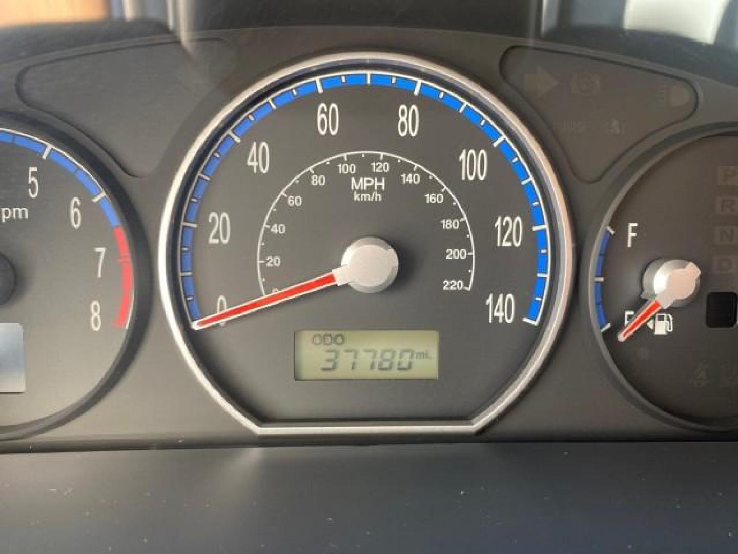 2007 Platinum /Gray Hyundai Santa Fe GLS LOW MILES 37,778 (5NMSG13D77H) with an 2.7L DOHC MPI V6 Engine engine, Automatic transmission, located at 4701 North Dixie Hwy, Pompano Beach, FL, 33064, (954) 422-2889, 26.240938, -80.123474 - OUR WEBPAGE FLORIDACARS1.COM HAS OVER 100 PHOTOS AND FREE CARFAX LINK 2007 HYUNDAI SANTA FE GLS VIN: 5NMSG13D77H123524 5 N M S G 1 3 D 7 7 H 1 2 3 5 2 4 4 DOOR WAGON/SPORT UTILITY 2.7L V6 F DOHC 16V GASOLINE FRONT WHEEL DRIVE Top Features Alloy Wheels Cloth Seats Satellite Radio Ready Basic Features - Photo#18