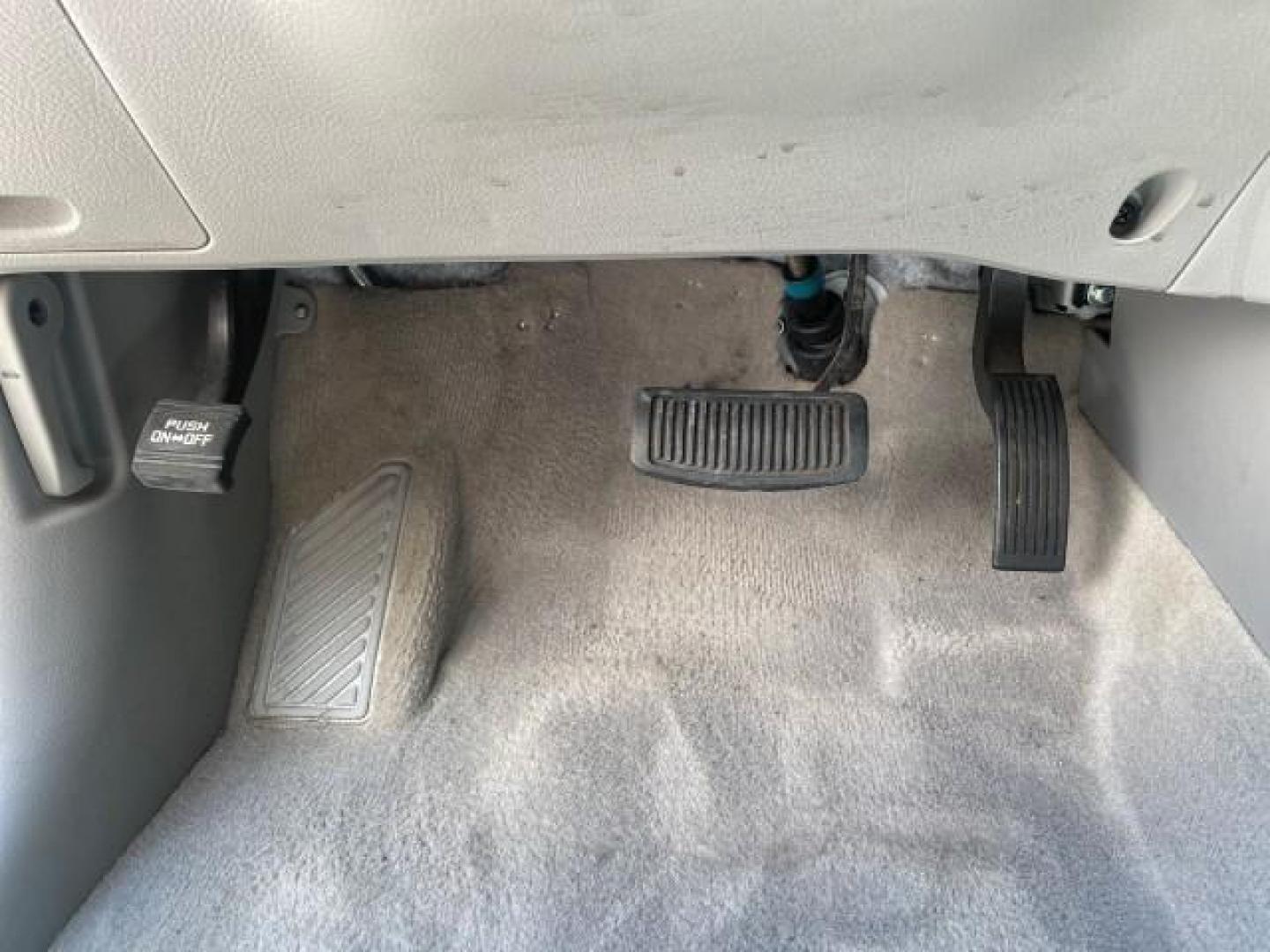 2007 Platinum /Gray Hyundai Santa Fe GLS LOW MILES 37,778 (5NMSG13D77H) with an 2.7L DOHC MPI V6 Engine engine, Automatic transmission, located at 4701 North Dixie Hwy, Pompano Beach, FL, 33064, (954) 422-2889, 26.240938, -80.123474 - OUR WEBPAGE FLORIDACARS1.COM HAS OVER 100 PHOTOS AND FREE CARFAX LINK 2007 HYUNDAI SANTA FE GLS VIN: 5NMSG13D77H123524 5 N M S G 1 3 D 7 7 H 1 2 3 5 2 4 4 DOOR WAGON/SPORT UTILITY 2.7L V6 F DOHC 16V GASOLINE FRONT WHEEL DRIVE Top Features Alloy Wheels Cloth Seats Satellite Radio Ready Basic Features - Photo#40