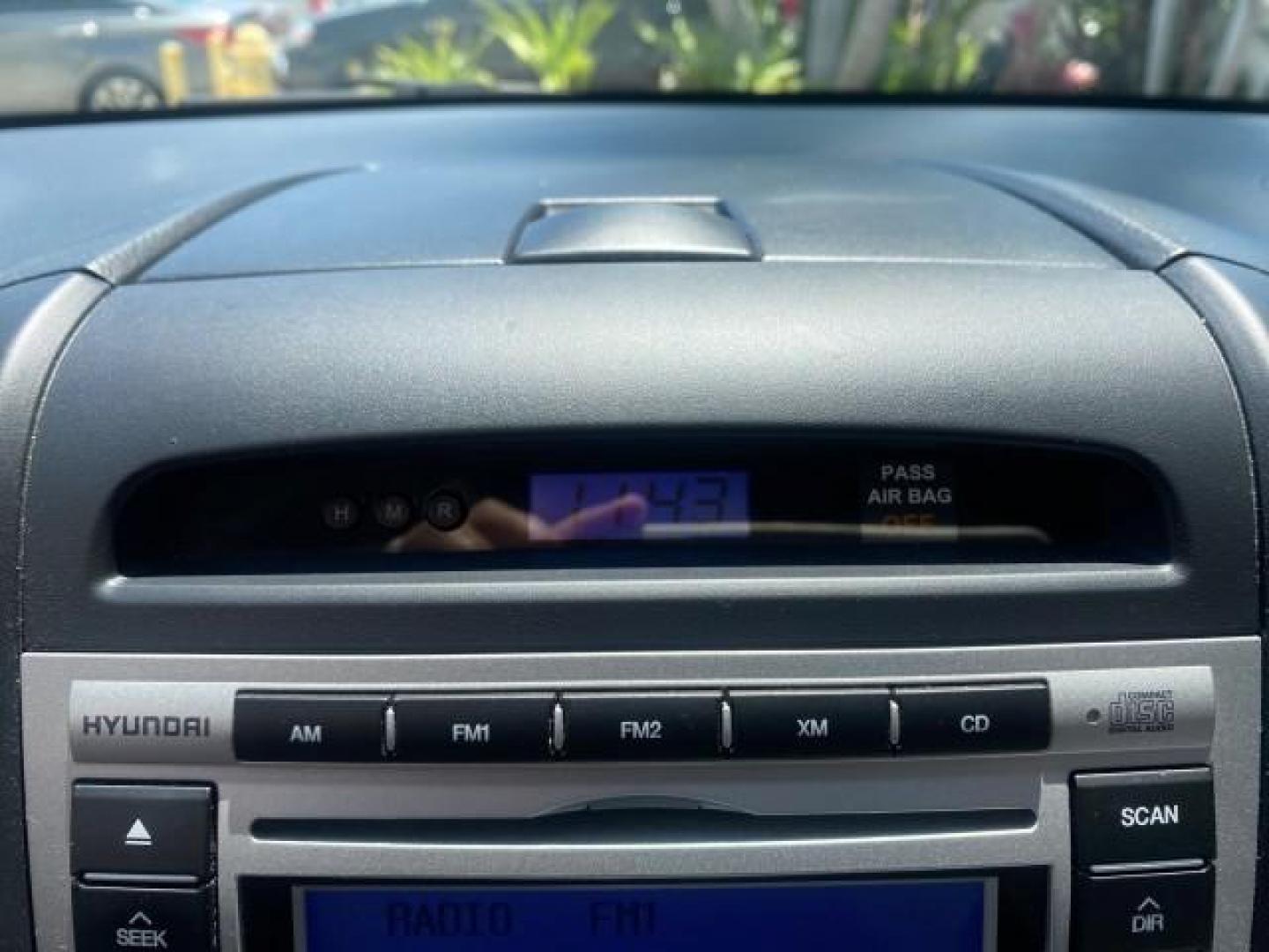 2007 Platinum /Gray Hyundai Santa Fe GLS LOW MILES 37,778 (5NMSG13D77H) with an 2.7L DOHC MPI V6 Engine engine, Automatic transmission, located at 4701 North Dixie Hwy, Pompano Beach, FL, 33064, (954) 422-2889, 26.240938, -80.123474 - OUR WEBPAGE FLORIDACARS1.COM HAS OVER 100 PHOTOS AND FREE CARFAX LINK 2007 HYUNDAI SANTA FE GLS VIN: 5NMSG13D77H123524 5 N M S G 1 3 D 7 7 H 1 2 3 5 2 4 4 DOOR WAGON/SPORT UTILITY 2.7L V6 F DOHC 16V GASOLINE FRONT WHEEL DRIVE Top Features Alloy Wheels Cloth Seats Satellite Radio Ready Basic Features - Photo#41