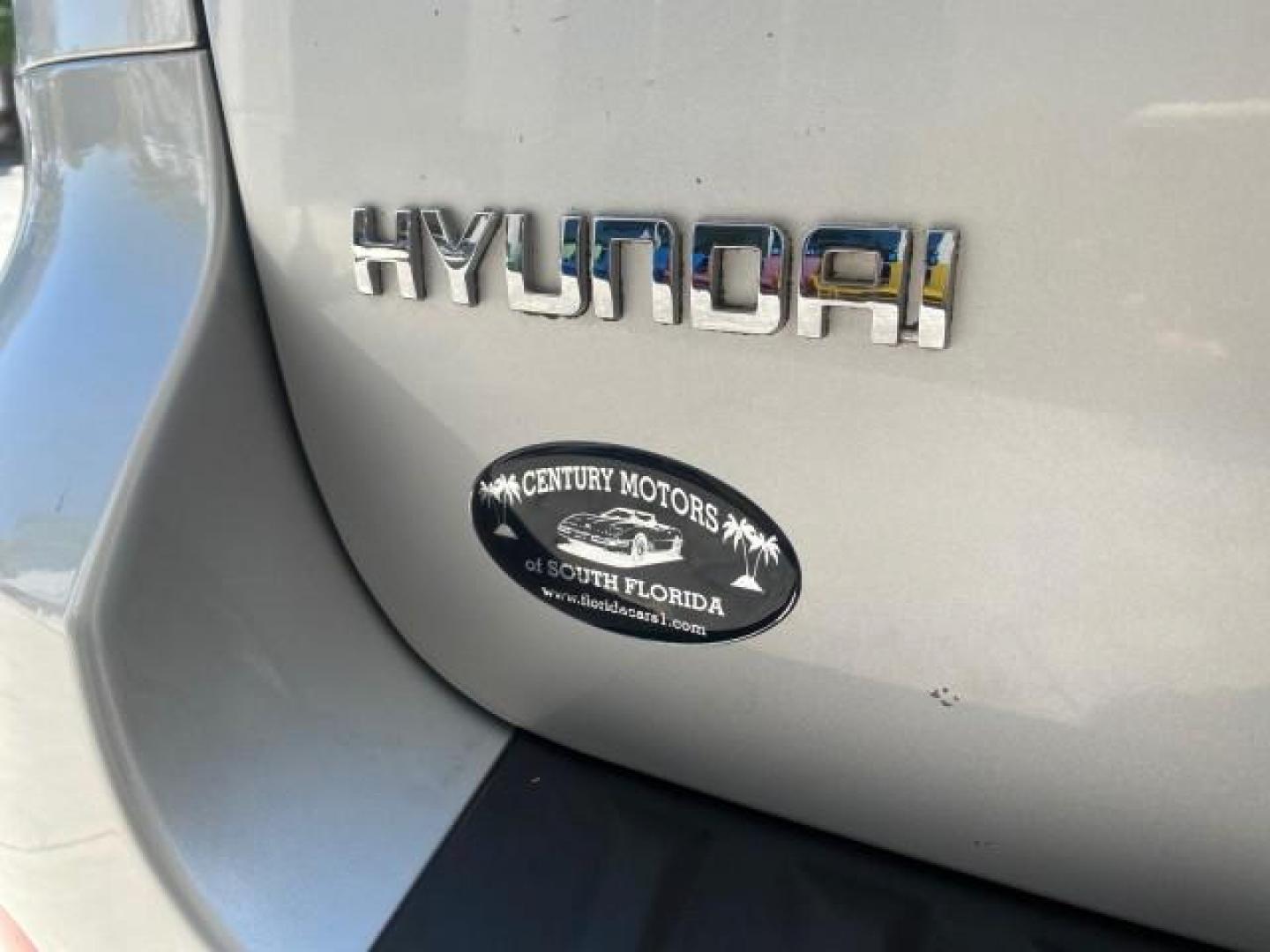 2007 Platinum /Gray Hyundai Santa Fe GLS LOW MILES 37,778 (5NMSG13D77H) with an 2.7L DOHC MPI V6 Engine engine, Automatic transmission, located at 4701 North Dixie Hwy, Pompano Beach, FL, 33064, (954) 422-2889, 26.240938, -80.123474 - OUR WEBPAGE FLORIDACARS1.COM HAS OVER 100 PHOTOS AND FREE CARFAX LINK 2007 HYUNDAI SANTA FE GLS VIN: 5NMSG13D77H123524 5 N M S G 1 3 D 7 7 H 1 2 3 5 2 4 4 DOOR WAGON/SPORT UTILITY 2.7L V6 F DOHC 16V GASOLINE FRONT WHEEL DRIVE Top Features Alloy Wheels Cloth Seats Satellite Radio Ready Basic Features - Photo#74