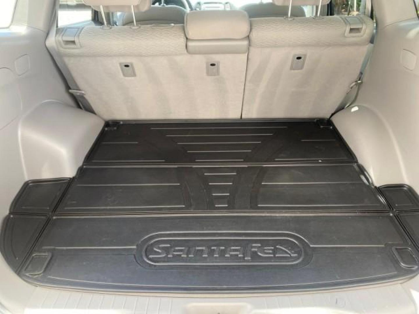 2007 Platinum /Gray Hyundai Santa Fe GLS LOW MILES 37,778 (5NMSG13D77H) with an 2.7L DOHC MPI V6 Engine engine, Automatic transmission, located at 4701 North Dixie Hwy, Pompano Beach, FL, 33064, (954) 422-2889, 26.240938, -80.123474 - OUR WEBPAGE FLORIDACARS1.COM HAS OVER 100 PHOTOS AND FREE CARFAX LINK 2007 HYUNDAI SANTA FE GLS VIN: 5NMSG13D77H123524 5 N M S G 1 3 D 7 7 H 1 2 3 5 2 4 4 DOOR WAGON/SPORT UTILITY 2.7L V6 F DOHC 16V GASOLINE FRONT WHEEL DRIVE Top Features Alloy Wheels Cloth Seats Satellite Radio Ready Basic Features - Photo#81