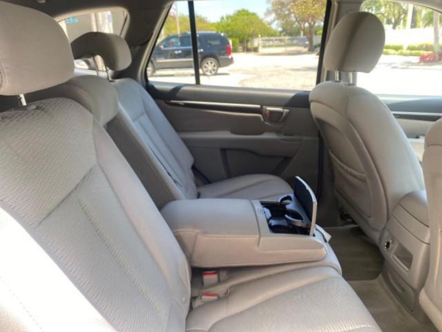 2007 Platinum /Gray Hyundai Santa Fe GLS LOW MILES 37,778 (5NMSG13D77H) with an 2.7L DOHC MPI V6 Engine engine, Automatic transmission, located at 4701 North Dixie Hwy, Pompano Beach, FL, 33064, (954) 422-2889, 26.240938, -80.123474 - OUR WEBPAGE FLORIDACARS1.COM HAS OVER 100 PHOTOS AND FREE CARFAX LINK 2007 HYUNDAI SANTA FE GLS VIN: 5NMSG13D77H123524 5 N M S G 1 3 D 7 7 H 1 2 3 5 2 4 4 DOOR WAGON/SPORT UTILITY 2.7L V6 F DOHC 16V GASOLINE FRONT WHEEL DRIVE Top Features Alloy Wheels Cloth Seats Satellite Radio Ready Basic Features - Photo#89