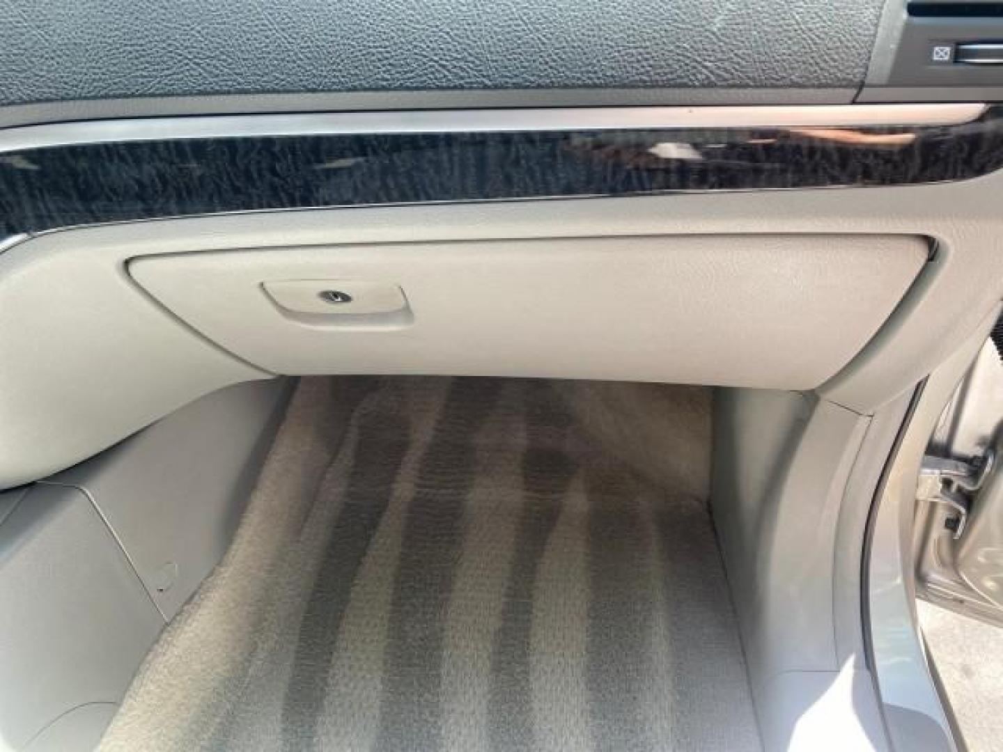 2007 Platinum /Gray Hyundai Santa Fe GLS LOW MILES 37,778 (5NMSG13D77H) with an 2.7L DOHC MPI V6 Engine engine, Automatic transmission, located at 4701 North Dixie Hwy, Pompano Beach, FL, 33064, (954) 422-2889, 26.240938, -80.123474 - OUR WEBPAGE FLORIDACARS1.COM HAS OVER 100 PHOTOS AND FREE CARFAX LINK 2007 HYUNDAI SANTA FE GLS VIN: 5NMSG13D77H123524 5 N M S G 1 3 D 7 7 H 1 2 3 5 2 4 4 DOOR WAGON/SPORT UTILITY 2.7L V6 F DOHC 16V GASOLINE FRONT WHEEL DRIVE Top Features Alloy Wheels Cloth Seats Satellite Radio Ready Basic Features - Photo#99