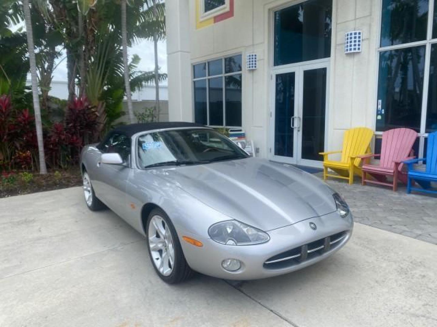2004 Quartz /Charcoal Jaguar XK8 CONV LOW MILES 22,128 (SAJDA42CX42) with an 4.2L DOHC EFI 32-Valve Aluminum Alloy V8 Engine engine, Automatic transmission, located at 4701 North Dixie Hwy, Pompano Beach, FL, 33064, (954) 422-2889, 26.240938, -80.123474 - OUR WEBPAGE FLORIDACARS1.COM HAS OVER 100 PHOTOS AND FREE CARFAX LINK 2004 JAGUAR XK-SERIES XK8 $ 75,530 NEW VIN: SAJDA42CX42A37634 S A J D A 4 2 C X 4 2 A 3 7 6 3 4 CONVERTIBLE 4.2L V8 F DOHC GASOLINE REAR WHEEL DRIVE TOP WORKS GREAT! TIRES ARE LIKE NEW! Top Features Alloy Wheels Leather Seats Alpi - Photo#1