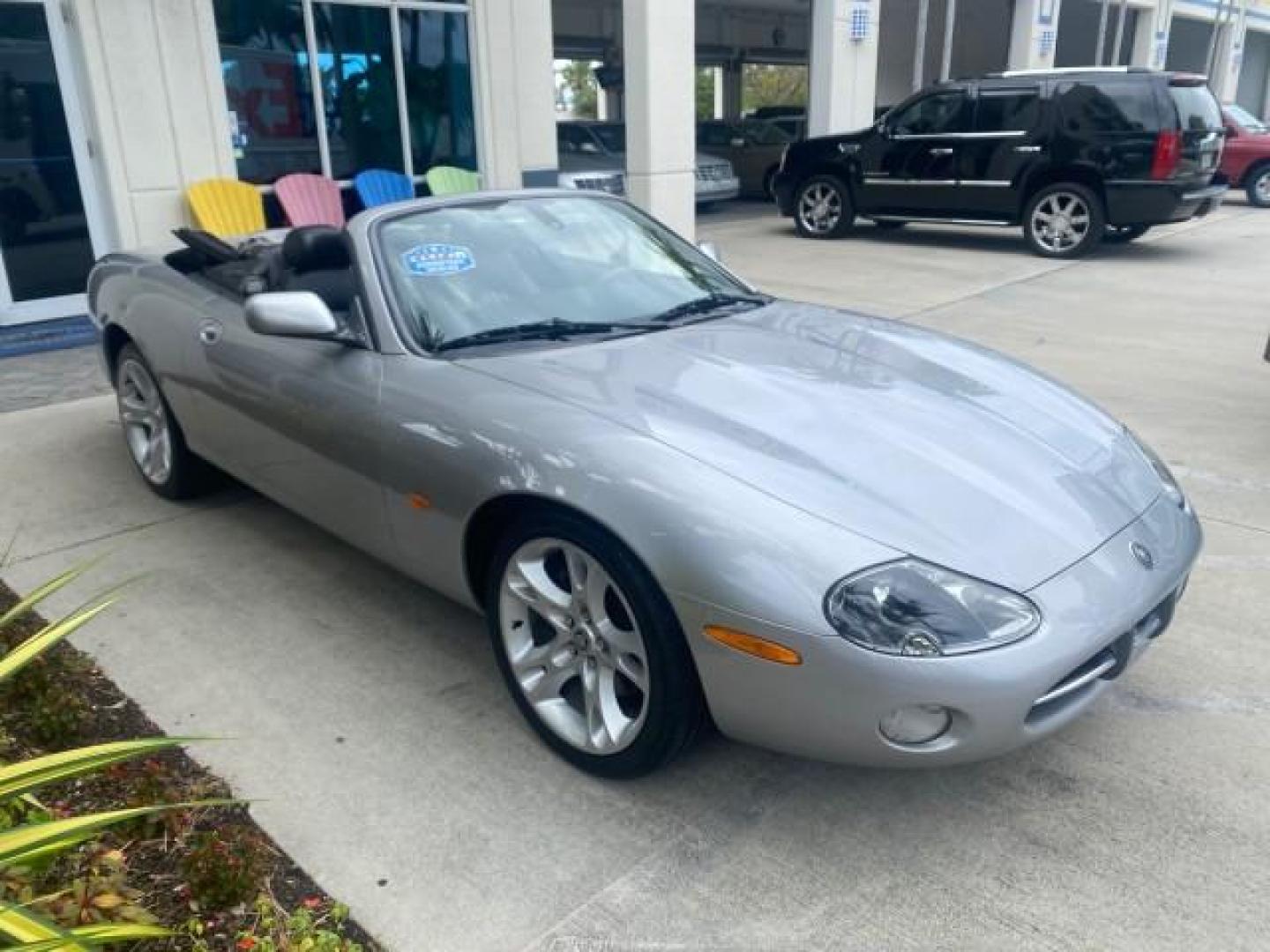 2004 Quartz /Charcoal Jaguar XK8 CONV LOW MILES 22,128 (SAJDA42CX42) with an 4.2L DOHC EFI 32-Valve Aluminum Alloy V8 Engine engine, Automatic transmission, located at 4701 North Dixie Hwy, Pompano Beach, FL, 33064, (954) 422-2889, 26.240938, -80.123474 - OUR WEBPAGE FLORIDACARS1.COM HAS OVER 100 PHOTOS AND FREE CARFAX LINK 2004 JAGUAR XK-SERIES XK8 $ 75,530 NEW VIN: SAJDA42CX42A37634 S A J D A 4 2 C X 4 2 A 3 7 6 3 4 CONVERTIBLE 4.2L V8 F DOHC GASOLINE REAR WHEEL DRIVE TOP WORKS GREAT! TIRES ARE LIKE NEW! Top Features Alloy Wheels Leather Seats Alpi - Photo#25
