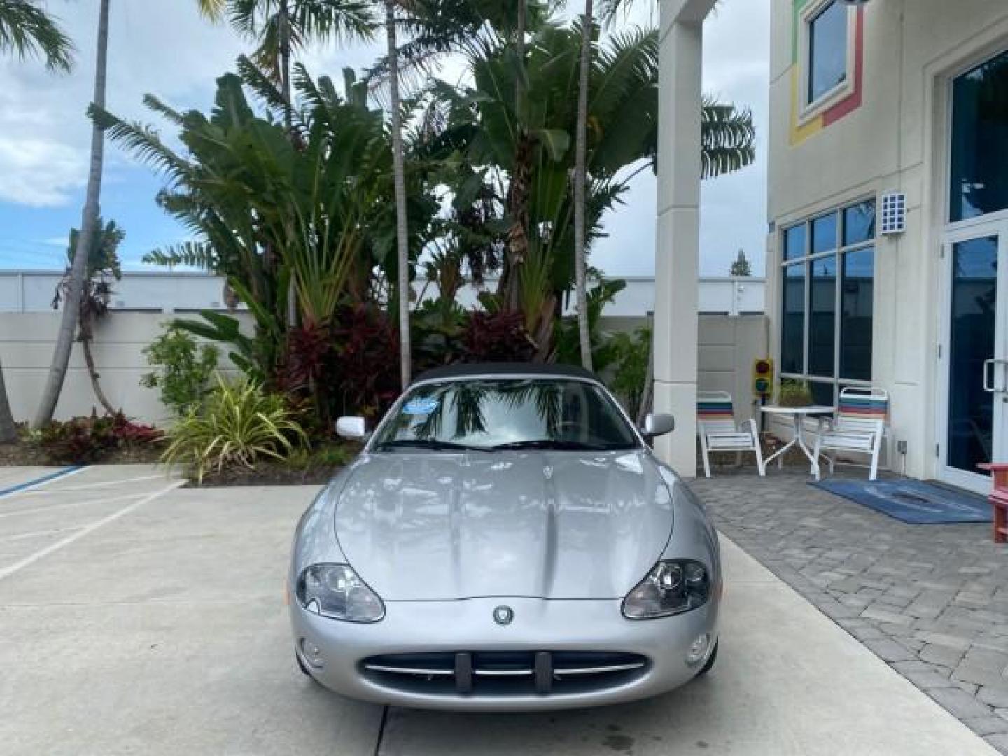 2004 Quartz /Charcoal Jaguar XK8 XK8 CONV LOW MILES 22,152 (SAJDA42CX42) with an 4.2L DOHC EFI 32-Valve Aluminum Alloy V8 Engine engine, Automatic transmission, located at 4701 North Dixie Hwy, Pompano Beach, FL, 33064, (954) 422-2889, 26.240938, -80.123474 - OUR WEBPAGE FLORIDACARS1.COM HAS OVER 100 PHOTOS AND FREE CARFAX LINK 2004 JAGUAR XK-SERIES XK8 $ 75,530 NEW VIN: SAJDA42CX42A37634 S A J D A 4 2 C X 4 2 A 3 7 6 3 4 CONVERTIBLE 4.2L V8 F DOHC GASOLINE REAR WHEEL DRIVE TOP WORKS GREAT! TIRES ARE LIKE NEW! Top Features Alloy Wheels Leather Seats Alpi - Photo#1