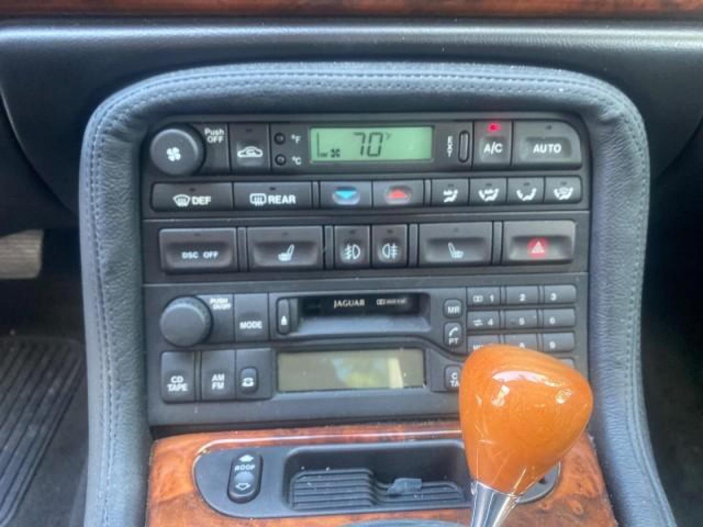 2004 Quartz /Charcoal Jaguar XK8 XK8 CONV LOW MILES 22,152 (SAJDA42CX42) with an 4.2L DOHC EFI 32-Valve Aluminum Alloy V8 Engine engine, Automatic transmission, located at 4701 North Dixie Hwy, Pompano Beach, FL, 33064, (954) 422-2889, 26.240938, -80.123474 - OUR WEBPAGE FLORIDACARS1.COM HAS OVER 100 PHOTOS AND FREE CARFAX LINK 2004 JAGUAR XK-SERIES XK8 $ 75,530 NEW VIN: SAJDA42CX42A37634 S A J D A 4 2 C X 4 2 A 3 7 6 3 4 CONVERTIBLE 4.2L V8 F DOHC GASOLINE REAR WHEEL DRIVE TOP WORKS GREAT! TIRES ARE LIKE NEW! Top Features Alloy Wheels Leather Seats Alpi - Photo#48