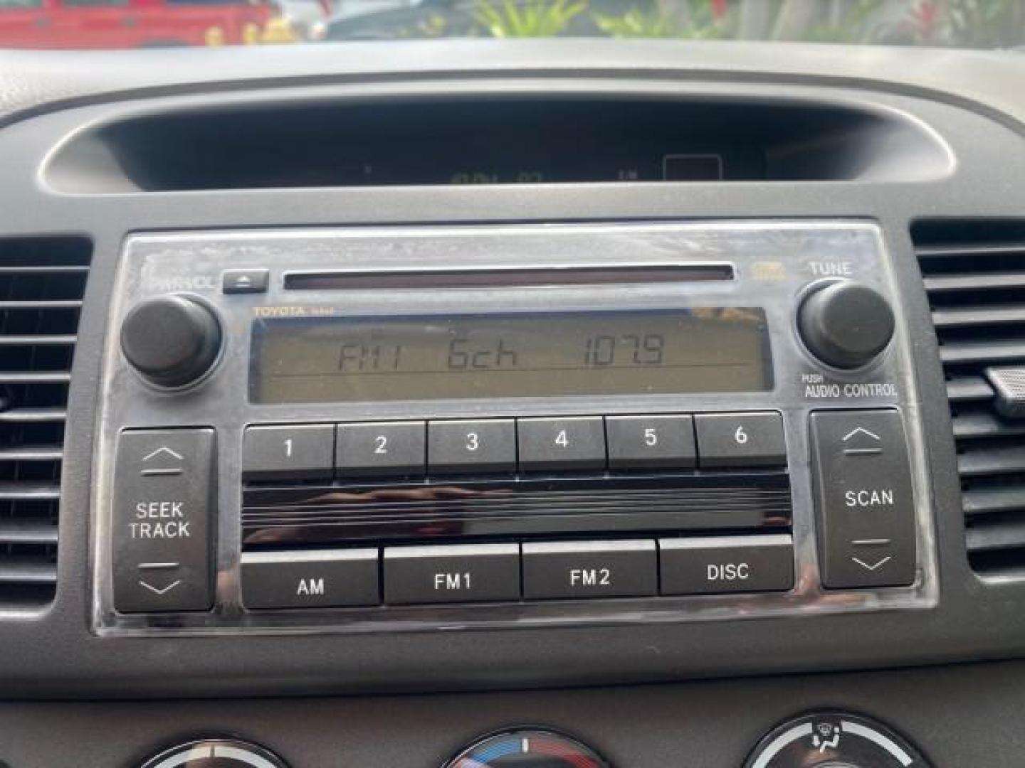 2005 Desert Sand Mica /Stone Toyota Camry LE LOW MILES 57,170 1 FLORIDA (4T1BE32KX5U) with an 2.4L DOHC SEFI Vvti 16-Valve 4-Cyl Engine engine, Automatic transmission, located at 4701 North Dixie Hwy, Pompano Beach, FL, 33064, (954) 422-2889, 26.240938, -80.123474 - OUR WEBPAGE FLORIDACARS1.COM HAS OVER 100 PHOTOS AND FREE CARFAX LINK 2005 TOYOTA CAMRY LE AUTO AC VIN: 4T1BE32KX5U991049 4 T 1 B E 3 2 K X 5 U 9 9 1 0 4 9 SEDAN 4 DR 2.4L I4 F DOHC 16V 34 MPG GASOLINE FRONT WHEEL DRIVE Top Features Cloth Seats Basic Features ABS Brakes Automatic Transmission Power - Photo#45