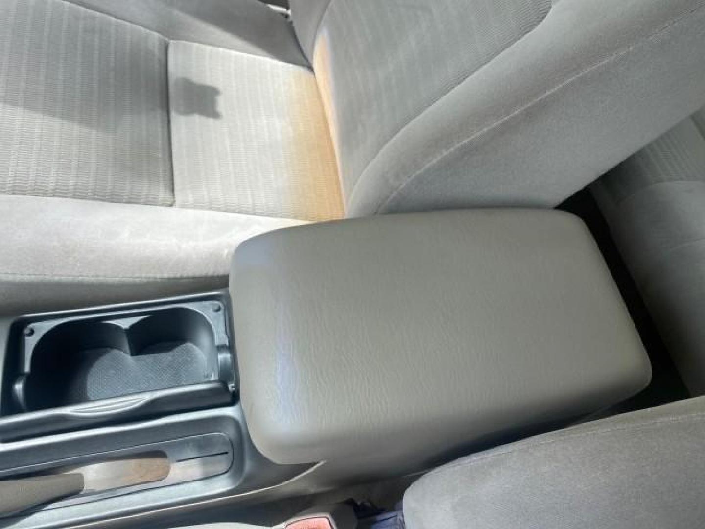2005 Desert Sand Mica /Stone Toyota Camry LE LOW MILES 57,170 1 FLORIDA (4T1BE32KX5U) with an 2.4L DOHC SEFI Vvti 16-Valve 4-Cyl Engine engine, Automatic transmission, located at 4701 North Dixie Hwy, Pompano Beach, FL, 33064, (954) 422-2889, 26.240938, -80.123474 - OUR WEBPAGE FLORIDACARS1.COM HAS OVER 100 PHOTOS AND FREE CARFAX LINK 2005 TOYOTA CAMRY LE AUTO AC VIN: 4T1BE32KX5U991049 4 T 1 B E 3 2 K X 5 U 9 9 1 0 4 9 SEDAN 4 DR 2.4L I4 F DOHC 16V 34 MPG GASOLINE FRONT WHEEL DRIVE Top Features Cloth Seats Basic Features ABS Brakes Automatic Transmission Power - Photo#52
