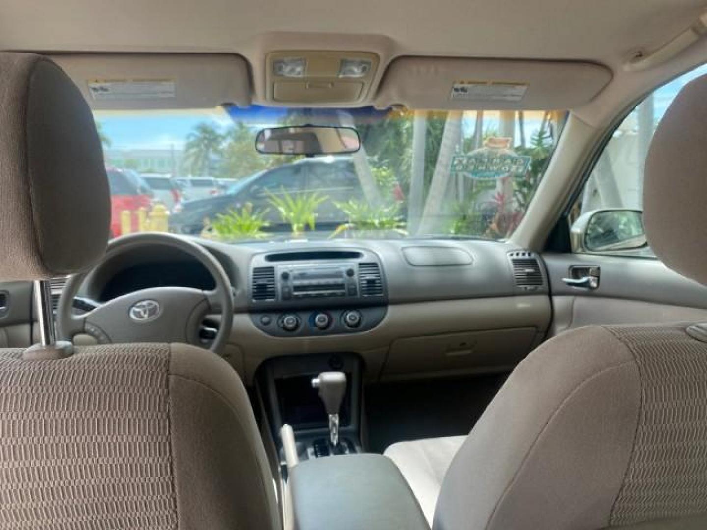 2005 Desert Sand Mica /Stone Toyota Camry LE LOW MILES 57,170 1 FLORIDA (4T1BE32KX5U) with an 2.4L DOHC SEFI Vvti 16-Valve 4-Cyl Engine engine, Automatic transmission, located at 4701 North Dixie Hwy, Pompano Beach, FL, 33064, (954) 422-2889, 26.240938, -80.123474 - OUR WEBPAGE FLORIDACARS1.COM HAS OVER 100 PHOTOS AND FREE CARFAX LINK 2005 TOYOTA CAMRY LE AUTO AC VIN: 4T1BE32KX5U991049 4 T 1 B E 3 2 K X 5 U 9 9 1 0 4 9 SEDAN 4 DR 2.4L I4 F DOHC 16V 34 MPG GASOLINE FRONT WHEEL DRIVE Top Features Cloth Seats Basic Features ABS Brakes Automatic Transmission Power - Photo#68