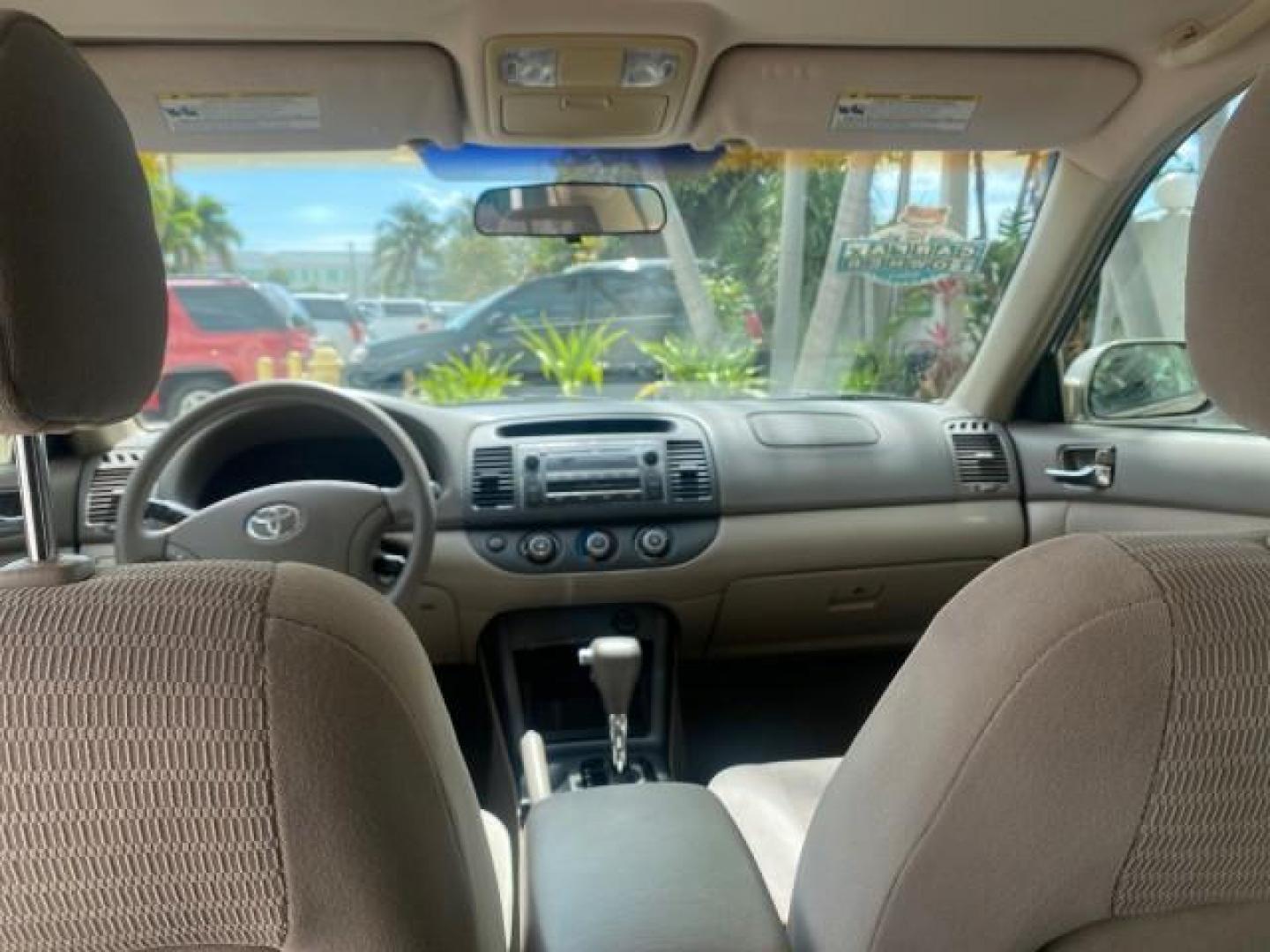 2005 Desert Sand Mica /Stone Toyota Camry LE LOW MILES 57,170 1 FLORIDA (4T1BE32KX5U) with an 2.4L DOHC SEFI Vvti 16-Valve 4-Cyl Engine engine, Automatic transmission, located at 4701 North Dixie Hwy, Pompano Beach, FL, 33064, (954) 422-2889, 26.240938, -80.123474 - OUR WEBPAGE FLORIDACARS1.COM HAS OVER 100 PHOTOS AND FREE CARFAX LINK 2005 TOYOTA CAMRY LE AUTO AC VIN: 4T1BE32KX5U991049 4 T 1 B E 3 2 K X 5 U 9 9 1 0 4 9 SEDAN 4 DR 2.4L I4 F DOHC 16V 34 MPG GASOLINE FRONT WHEEL DRIVE Top Features Cloth Seats Basic Features ABS Brakes Automatic Transmission Power - Photo#71