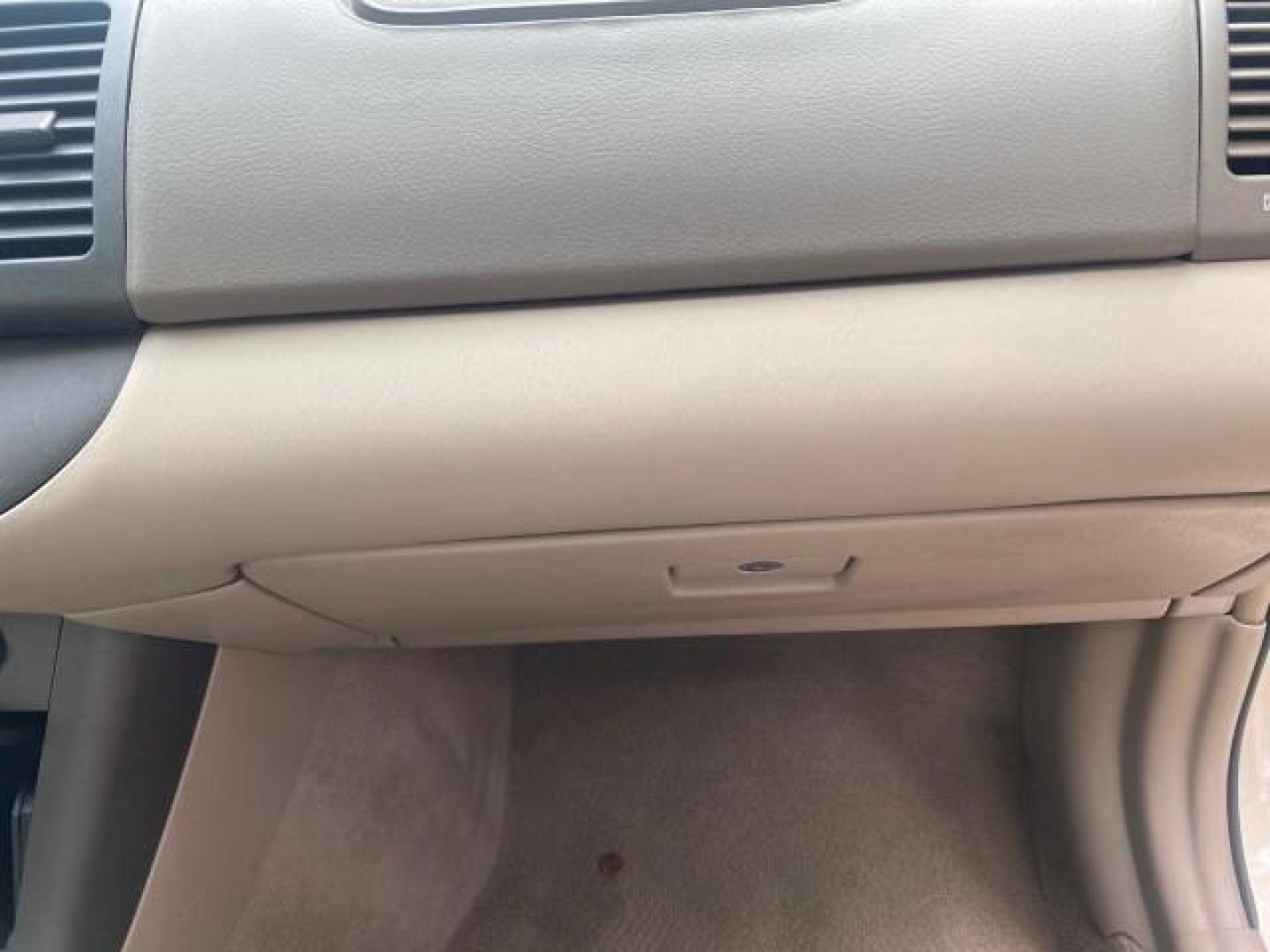 2005 Desert Sand Mica /Stone Toyota Camry LE LOW MILES 57,170 1 FLORIDA (4T1BE32KX5U) with an 2.4L DOHC SEFI Vvti 16-Valve 4-Cyl Engine engine, Automatic transmission, located at 4701 North Dixie Hwy, Pompano Beach, FL, 33064, (954) 422-2889, 26.240938, -80.123474 - OUR WEBPAGE FLORIDACARS1.COM HAS OVER 100 PHOTOS AND FREE CARFAX LINK 2005 TOYOTA CAMRY LE AUTO AC VIN: 4T1BE32KX5U991049 4 T 1 B E 3 2 K X 5 U 9 9 1 0 4 9 SEDAN 4 DR 2.4L I4 F DOHC 16V 34 MPG GASOLINE FRONT WHEEL DRIVE Top Features Cloth Seats Basic Features ABS Brakes Automatic Transmission Power - Photo#98