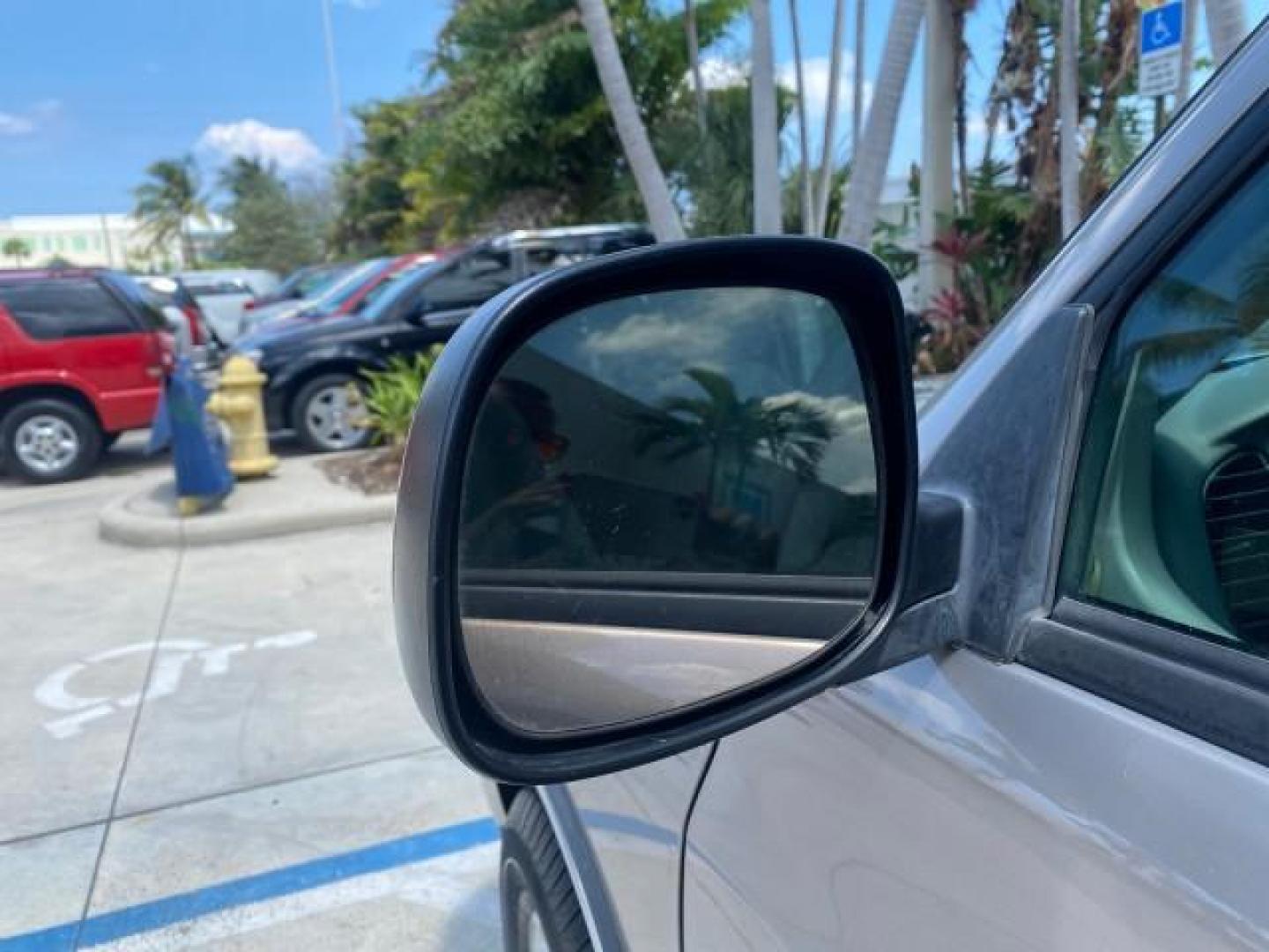 2002 Thunder Grey Metallic /Gray Toyota Tundra SR5 1 OWNER FLORIDA 4X4 (5TBBT44102S) with an 4.7L DOHC EFI 32-Valve V8 i-Force Engine engine, Automatic transmission, located at 4701 North Dixie Hwy, Pompano Beach, FL, 33064, (954) 422-2889, 26.240938, -80.123474 - OUR WEBPAGE FLORIDACARS1.COM HAS OVER 100 PHOTOS AND FREE CARFAX LINK 2002 TOYOTA TUNDRA SR5 V8 VIN: 5TBBT44102S289903 5 T B B T 4 4 1 0 2 S 2 8 9 9 0 3 4 DOOR EXTENDED CAB PICKUP 4 DR 4.7L V8 F DOHC 32V GASOLINE REAR WHEEL DRIVE W/ 4X4 Top Features 4WD/AWD Cloth Seats Alloy Wheels Tow Hitch Bed Lin - Photo#29