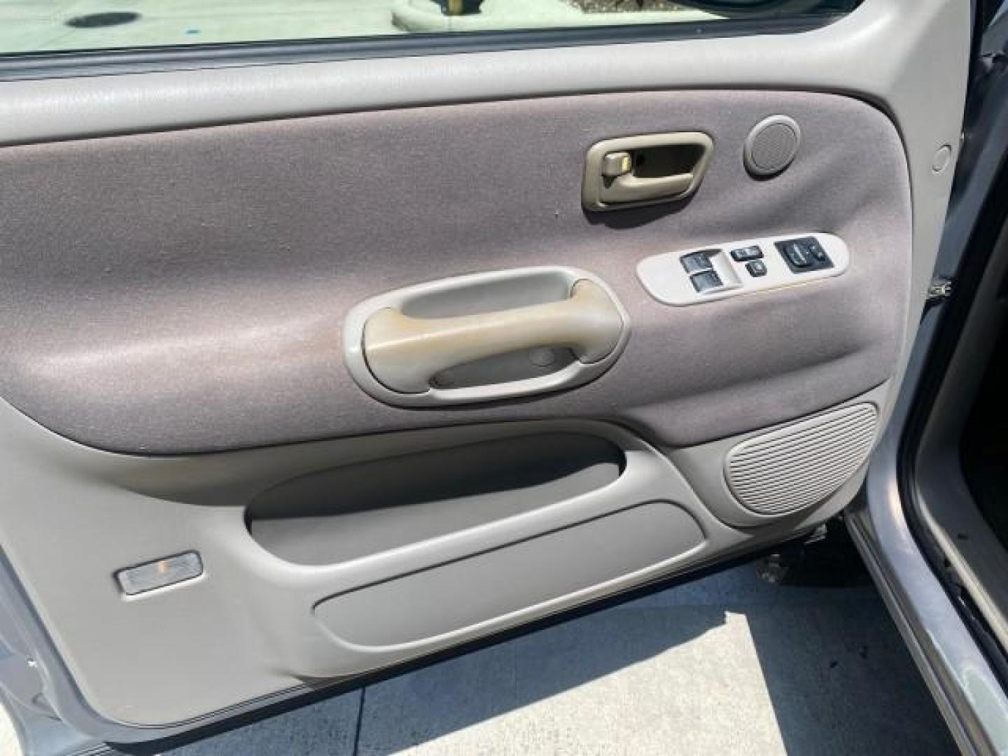2002 Thunder Grey Metallic /Gray Toyota Tundra SR5 1 OWNER FLORIDA 4X4 (5TBBT44102S) with an 4.7L DOHC EFI 32-Valve V8 i-Force Engine engine, Automatic transmission, located at 4701 North Dixie Hwy, Pompano Beach, FL, 33064, (954) 422-2889, 26.240938, -80.123474 - OUR WEBPAGE FLORIDACARS1.COM HAS OVER 100 PHOTOS AND FREE CARFAX LINK 2002 TOYOTA TUNDRA SR5 V8 VIN: 5TBBT44102S289903 5 T B B T 4 4 1 0 2 S 2 8 9 9 0 3 4 DOOR EXTENDED CAB PICKUP 4 DR 4.7L V8 F DOHC 32V GASOLINE REAR WHEEL DRIVE W/ 4X4 Top Features 4WD/AWD Cloth Seats Alloy Wheels Tow Hitch Bed Lin - Photo#31