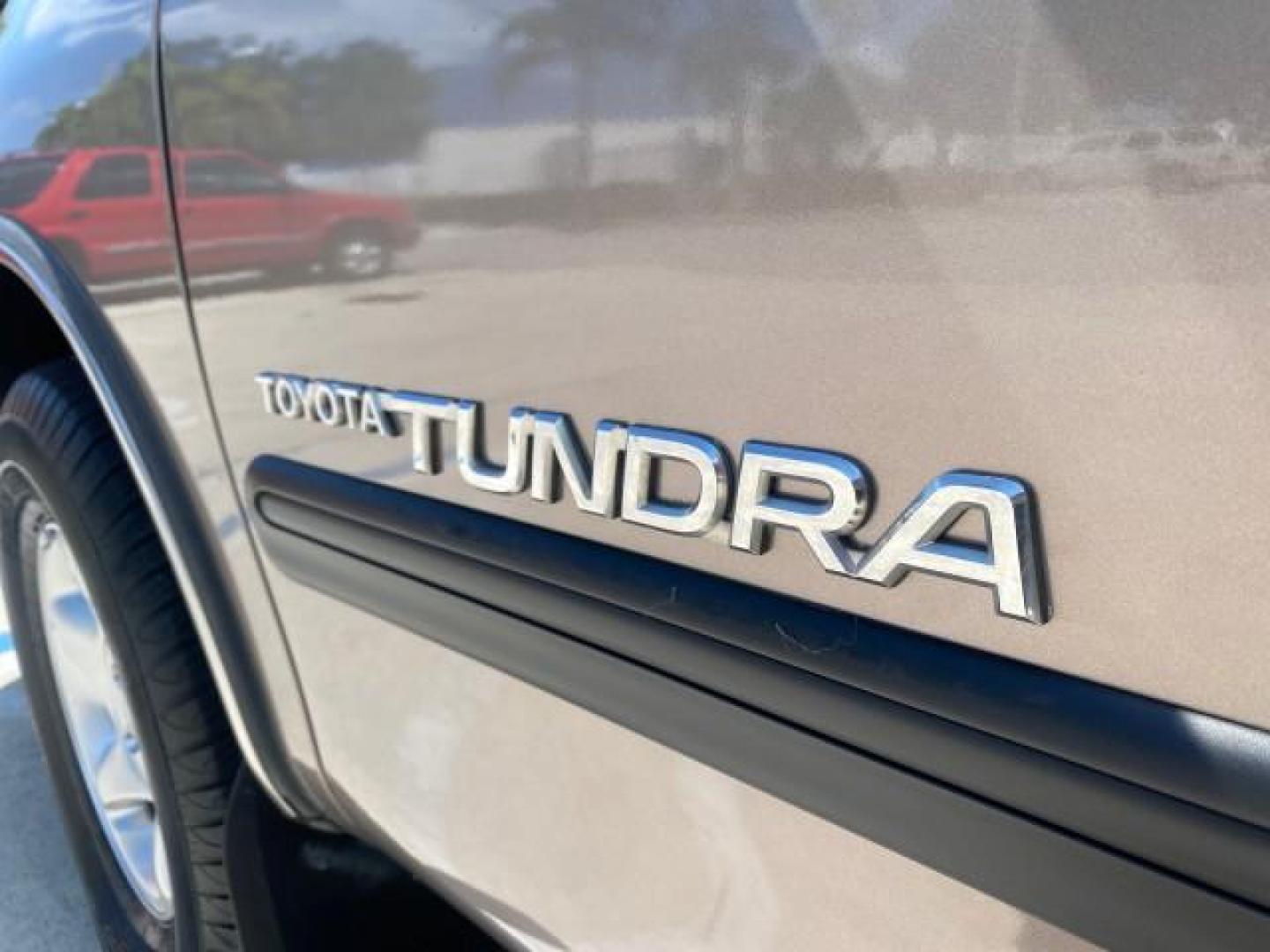 2002 Thunder Grey Metallic /Gray Toyota Tundra SR5 1 OWNER FLORIDA 4X4 (5TBBT44102S) with an 4.7L DOHC EFI 32-Valve V8 i-Force Engine engine, Automatic transmission, located at 4701 North Dixie Hwy, Pompano Beach, FL, 33064, (954) 422-2889, 26.240938, -80.123474 - OUR WEBPAGE FLORIDACARS1.COM HAS OVER 100 PHOTOS AND FREE CARFAX LINK 2002 TOYOTA TUNDRA SR5 V8 VIN: 5TBBT44102S289903 5 T B B T 4 4 1 0 2 S 2 8 9 9 0 3 4 DOOR EXTENDED CAB PICKUP 4 DR 4.7L V8 F DOHC 32V GASOLINE REAR WHEEL DRIVE W/ 4X4 Top Features 4WD/AWD Cloth Seats Alloy Wheels Tow Hitch Bed Lin - Photo#56