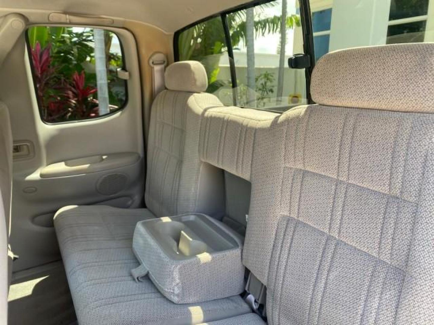 2002 Thunder Grey Metallic /Gray Toyota Tundra SR5 1 OWNER FLORIDA 4X4 (5TBBT44102S) with an 4.7L DOHC EFI 32-Valve V8 i-Force Engine engine, Automatic transmission, located at 4701 North Dixie Hwy, Pompano Beach, FL, 33064, (954) 422-2889, 26.240938, -80.123474 - OUR WEBPAGE FLORIDACARS1.COM HAS OVER 100 PHOTOS AND FREE CARFAX LINK 2002 TOYOTA TUNDRA SR5 V8 VIN: 5TBBT44102S289903 5 T B B T 4 4 1 0 2 S 2 8 9 9 0 3 4 DOOR EXTENDED CAB PICKUP 4 DR 4.7L V8 F DOHC 32V GASOLINE REAR WHEEL DRIVE W/ 4X4 Top Features 4WD/AWD Cloth Seats Alloy Wheels Tow Hitch Bed Lin - Photo#60