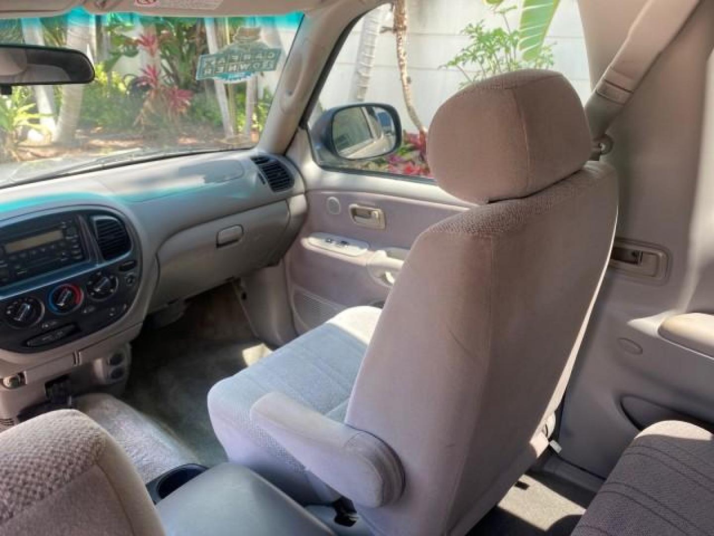 2002 Thunder Grey Metallic /Gray Toyota Tundra SR5 1 OWNER FLORIDA 4X4 (5TBBT44102S) with an 4.7L DOHC EFI 32-Valve V8 i-Force Engine engine, Automatic transmission, located at 4701 North Dixie Hwy, Pompano Beach, FL, 33064, (954) 422-2889, 26.240938, -80.123474 - OUR WEBPAGE FLORIDACARS1.COM HAS OVER 100 PHOTOS AND FREE CARFAX LINK 2002 TOYOTA TUNDRA SR5 V8 VIN: 5TBBT44102S289903 5 T B B T 4 4 1 0 2 S 2 8 9 9 0 3 4 DOOR EXTENDED CAB PICKUP 4 DR 4.7L V8 F DOHC 32V GASOLINE REAR WHEEL DRIVE W/ 4X4 Top Features 4WD/AWD Cloth Seats Alloy Wheels Tow Hitch Bed Lin - Photo#63