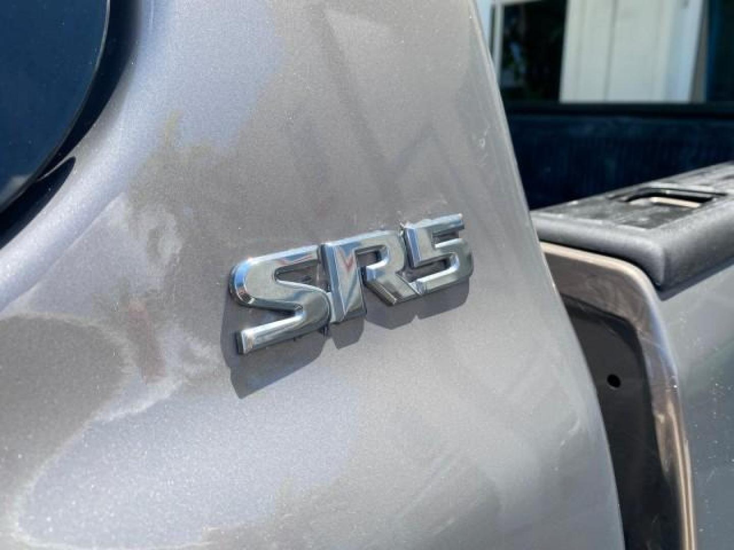 2002 Thunder Grey Metallic /Gray Toyota Tundra SR5 1 OWNER FLORIDA 4X4 (5TBBT44102S) with an 4.7L DOHC EFI 32-Valve V8 i-Force Engine engine, Automatic transmission, located at 4701 North Dixie Hwy, Pompano Beach, FL, 33064, (954) 422-2889, 26.240938, -80.123474 - OUR WEBPAGE FLORIDACARS1.COM HAS OVER 100 PHOTOS AND FREE CARFAX LINK 2002 TOYOTA TUNDRA SR5 V8 VIN: 5TBBT44102S289903 5 T B B T 4 4 1 0 2 S 2 8 9 9 0 3 4 DOOR EXTENDED CAB PICKUP 4 DR 4.7L V8 F DOHC 32V GASOLINE REAR WHEEL DRIVE W/ 4X4 Top Features 4WD/AWD Cloth Seats Alloy Wheels Tow Hitch Bed Lin - Photo#65