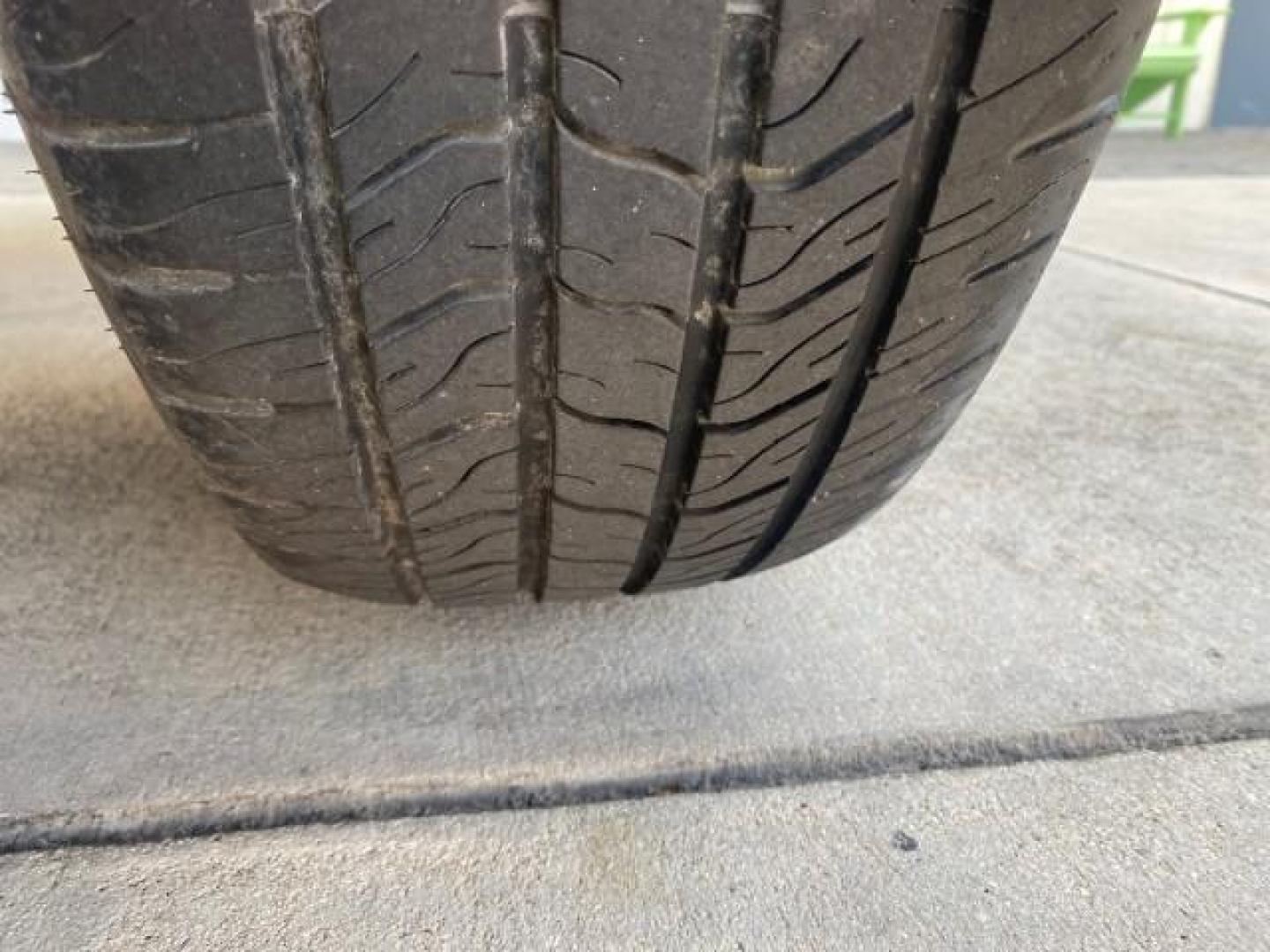2002 Thunder Grey Metallic /Gray Toyota Tundra SR5 1 OWNER FLORIDA 4X4 (5TBBT44102S) with an 4.7L DOHC EFI 32-Valve V8 i-Force Engine engine, Automatic transmission, located at 4701 North Dixie Hwy, Pompano Beach, FL, 33064, (954) 422-2889, 26.240938, -80.123474 - OUR WEBPAGE FLORIDACARS1.COM HAS OVER 100 PHOTOS AND FREE CARFAX LINK 2002 TOYOTA TUNDRA SR5 V8 VIN: 5TBBT44102S289903 5 T B B T 4 4 1 0 2 S 2 8 9 9 0 3 4 DOOR EXTENDED CAB PICKUP 4 DR 4.7L V8 F DOHC 32V GASOLINE REAR WHEEL DRIVE W/ 4X4 Top Features 4WD/AWD Cloth Seats Alloy Wheels Tow Hitch Bed Lin - Photo#69