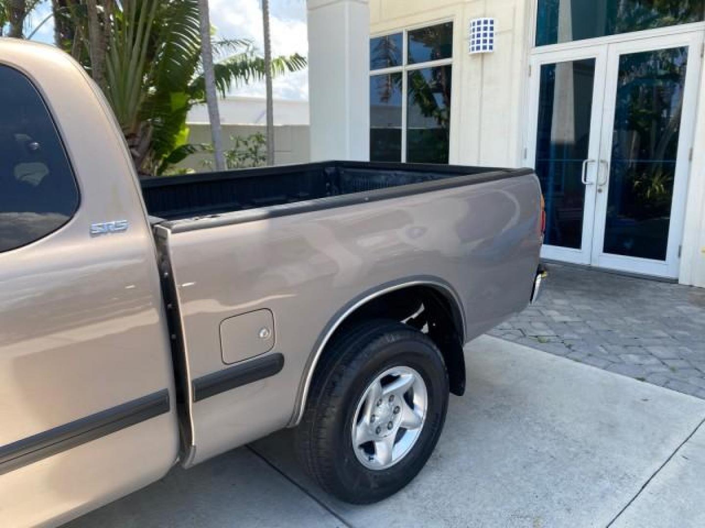 2002 Thunder Grey Metallic /Gray Toyota Tundra SR5 1 OWNER FLORIDA 4X4 (5TBBT44102S) with an 4.7L DOHC EFI 32-Valve V8 i-Force Engine engine, Automatic transmission, located at 4701 North Dixie Hwy, Pompano Beach, FL, 33064, (954) 422-2889, 26.240938, -80.123474 - OUR WEBPAGE FLORIDACARS1.COM HAS OVER 100 PHOTOS AND FREE CARFAX LINK 2002 TOYOTA TUNDRA SR5 V8 VIN: 5TBBT44102S289903 5 T B B T 4 4 1 0 2 S 2 8 9 9 0 3 4 DOOR EXTENDED CAB PICKUP 4 DR 4.7L V8 F DOHC 32V GASOLINE REAR WHEEL DRIVE W/ 4X4 Top Features 4WD/AWD Cloth Seats Alloy Wheels Tow Hitch Bed Lin - Photo#70