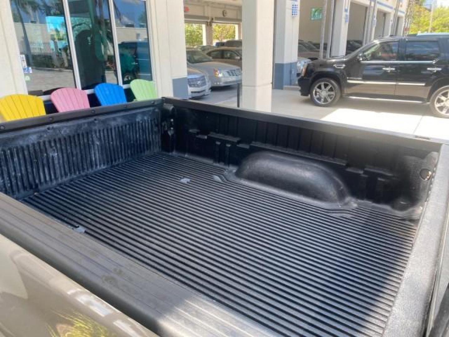 2002 Thunder Grey Metallic /Gray Toyota Tundra SR5 1 OWNER FLORIDA 4X4 (5TBBT44102S) with an 4.7L DOHC EFI 32-Valve V8 i-Force Engine engine, Automatic transmission, located at 4701 North Dixie Hwy, Pompano Beach, FL, 33064, (954) 422-2889, 26.240938, -80.123474 - OUR WEBPAGE FLORIDACARS1.COM HAS OVER 100 PHOTOS AND FREE CARFAX LINK 2002 TOYOTA TUNDRA SR5 V8 VIN: 5TBBT44102S289903 5 T B B T 4 4 1 0 2 S 2 8 9 9 0 3 4 DOOR EXTENDED CAB PICKUP 4 DR 4.7L V8 F DOHC 32V GASOLINE REAR WHEEL DRIVE W/ 4X4 Top Features 4WD/AWD Cloth Seats Alloy Wheels Tow Hitch Bed Lin - Photo#94