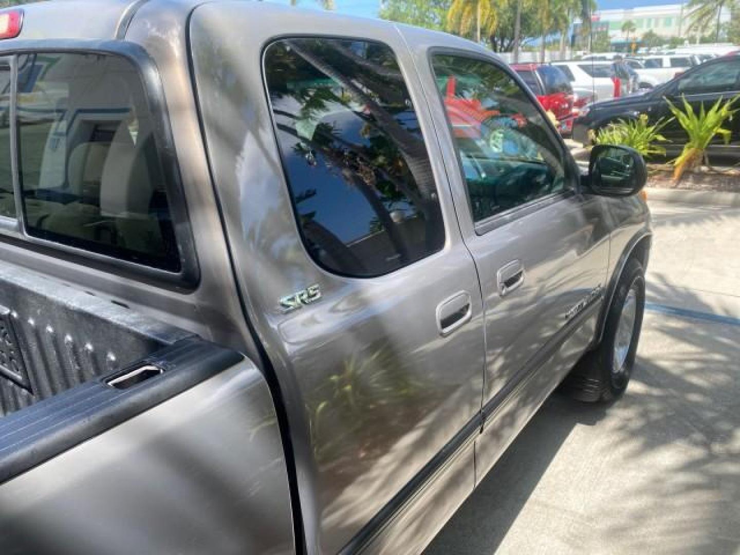 2002 Thunder Grey Metallic /Gray Toyota Tundra SR5 1 OWNER FLORIDA 4X4 (5TBBT44102S) with an 4.7L DOHC EFI 32-Valve V8 i-Force Engine engine, Automatic transmission, located at 4701 North Dixie Hwy, Pompano Beach, FL, 33064, (954) 422-2889, 26.240938, -80.123474 - OUR WEBPAGE FLORIDACARS1.COM HAS OVER 100 PHOTOS AND FREE CARFAX LINK 2002 TOYOTA TUNDRA SR5 V8 VIN: 5TBBT44102S289903 5 T B B T 4 4 1 0 2 S 2 8 9 9 0 3 4 DOOR EXTENDED CAB PICKUP 4 DR 4.7L V8 F DOHC 32V GASOLINE REAR WHEEL DRIVE W/ 4X4 Top Features 4WD/AWD Cloth Seats Alloy Wheels Tow Hitch Bed Lin - Photo#96
